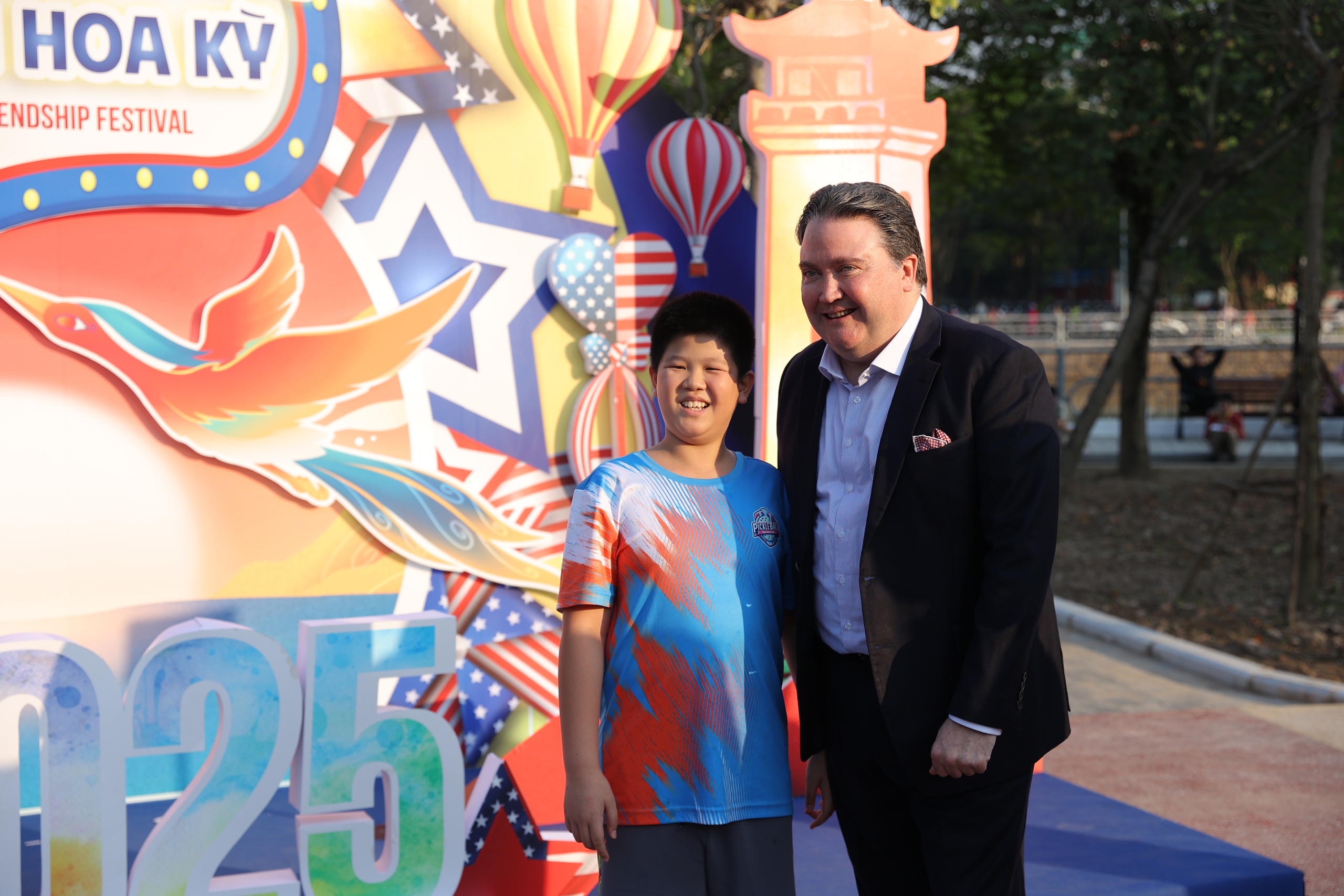 Tưng bừng giao lưu hữu nghị Việt Nam - Mỹ - Ảnh 16.