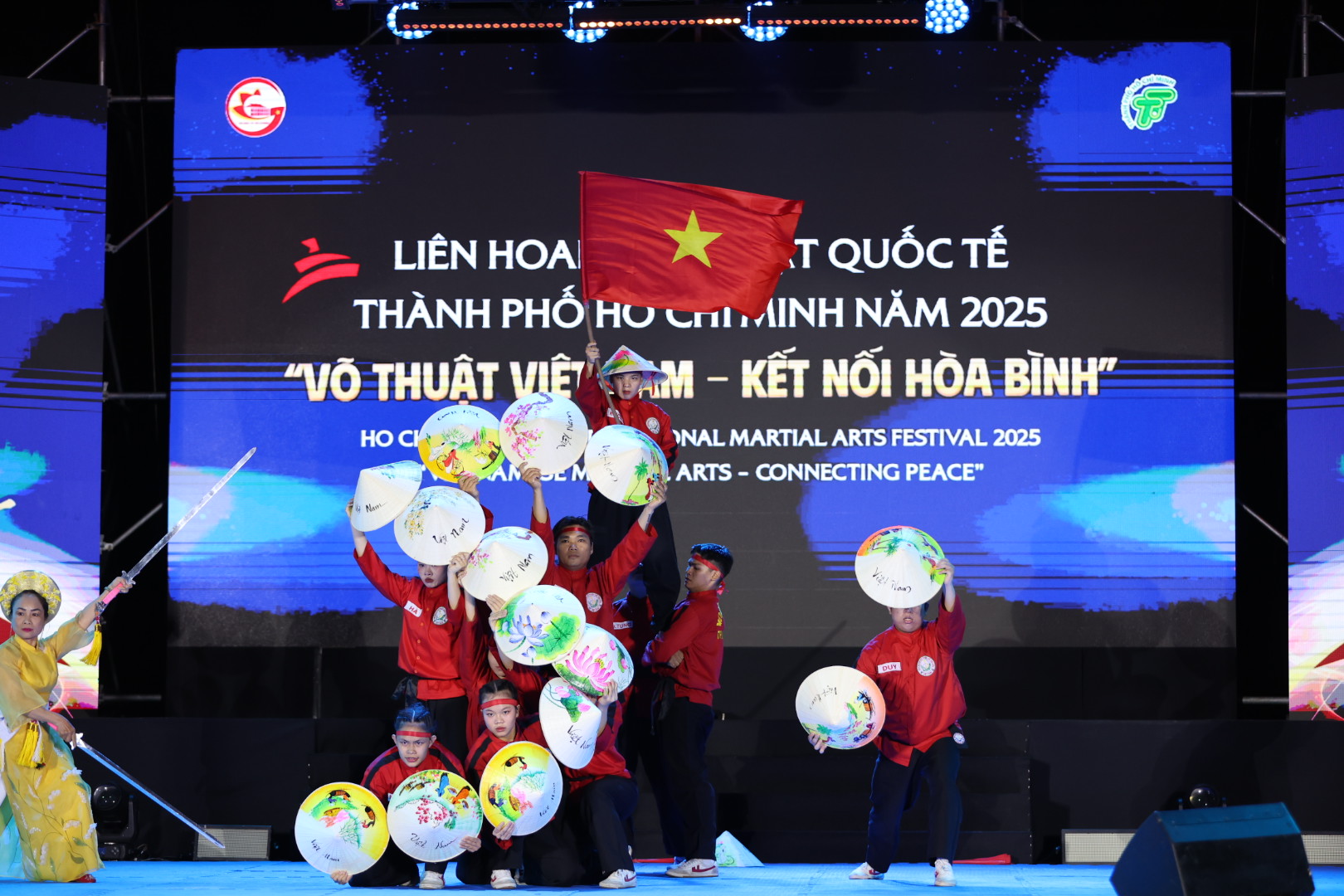 Liên hoan Võ thuật Quốc tế TP HCM 2025: Tôn vinh tinh thần thượng võ, lan tỏa thông điệp hòa bình - Ảnh 8.