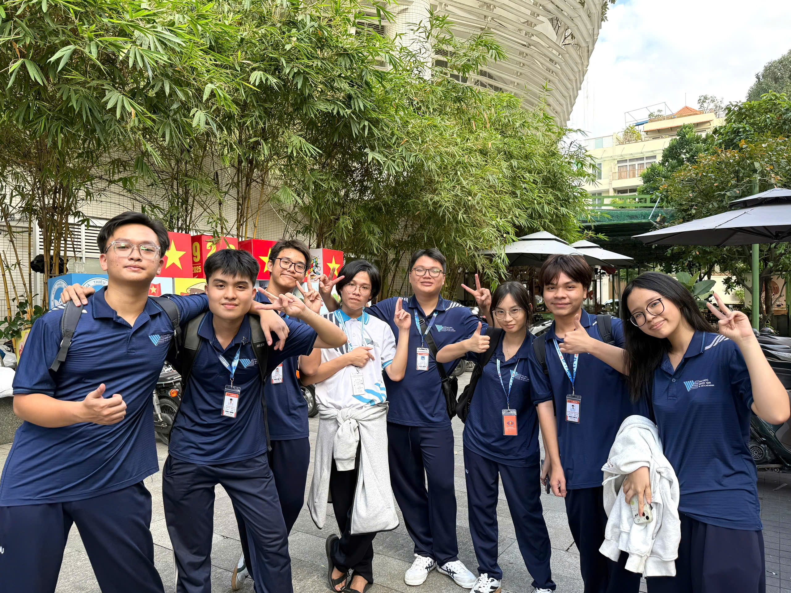 Mang sức trẻ TPHCM gửi gắm yêu thương đến đồng bào miền Trung - Ảnh 8.