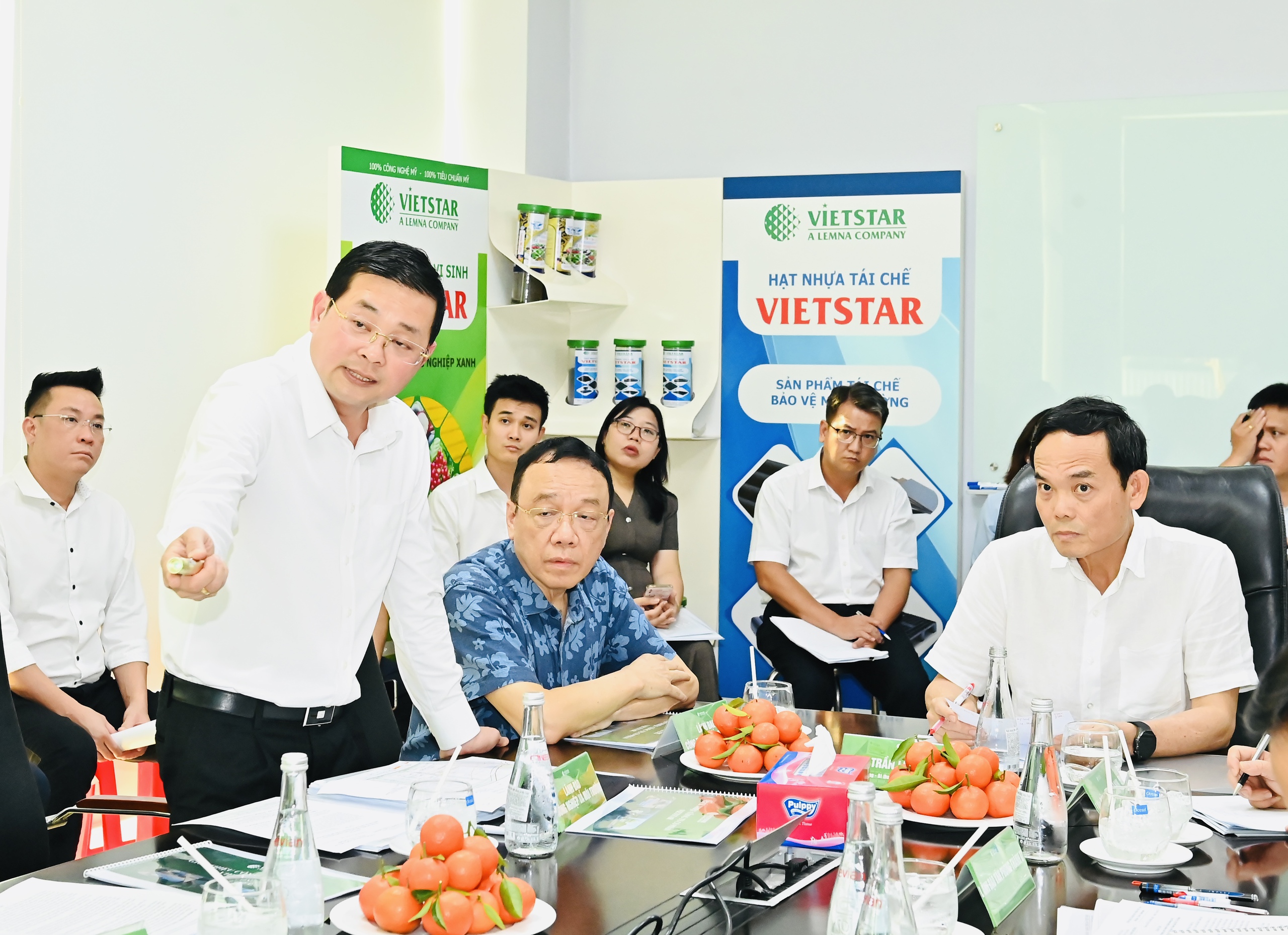 - Ảnh 4. - Ảnh 4.