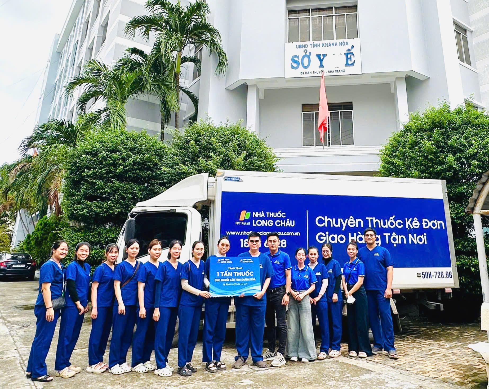 Long Châu hướng về Miền Trung, khẩn cấp hỗ trợ thêm 3 tấn thuốc cho người dân - Ảnh 2.