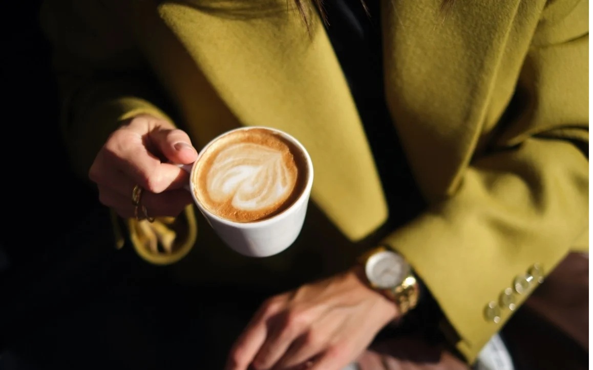 Kéo dài tuổi thọ và trẻ hơn nhờ uống cà phê theo cách này - Ảnh 2.