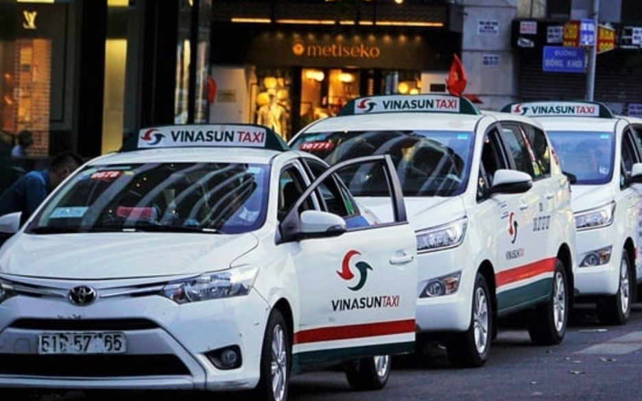 L&atilde;nh đạo Vinasun v&agrave; l&agrave;n s&oacute;ng gọi xe c&ocirc;ng nghệ năm 2026 - Ảnh 1.