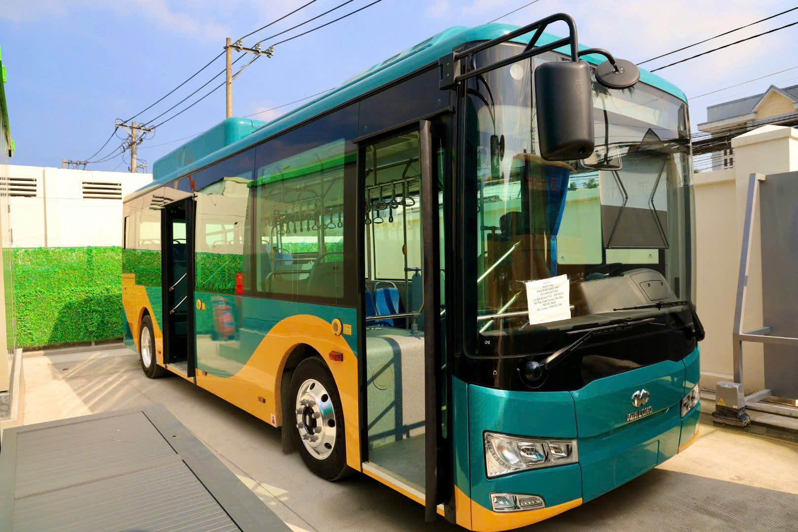 19 bến xe buýt TPHCM sẽ biến thành điểm sạc cho xe điện - Ảnh 1.