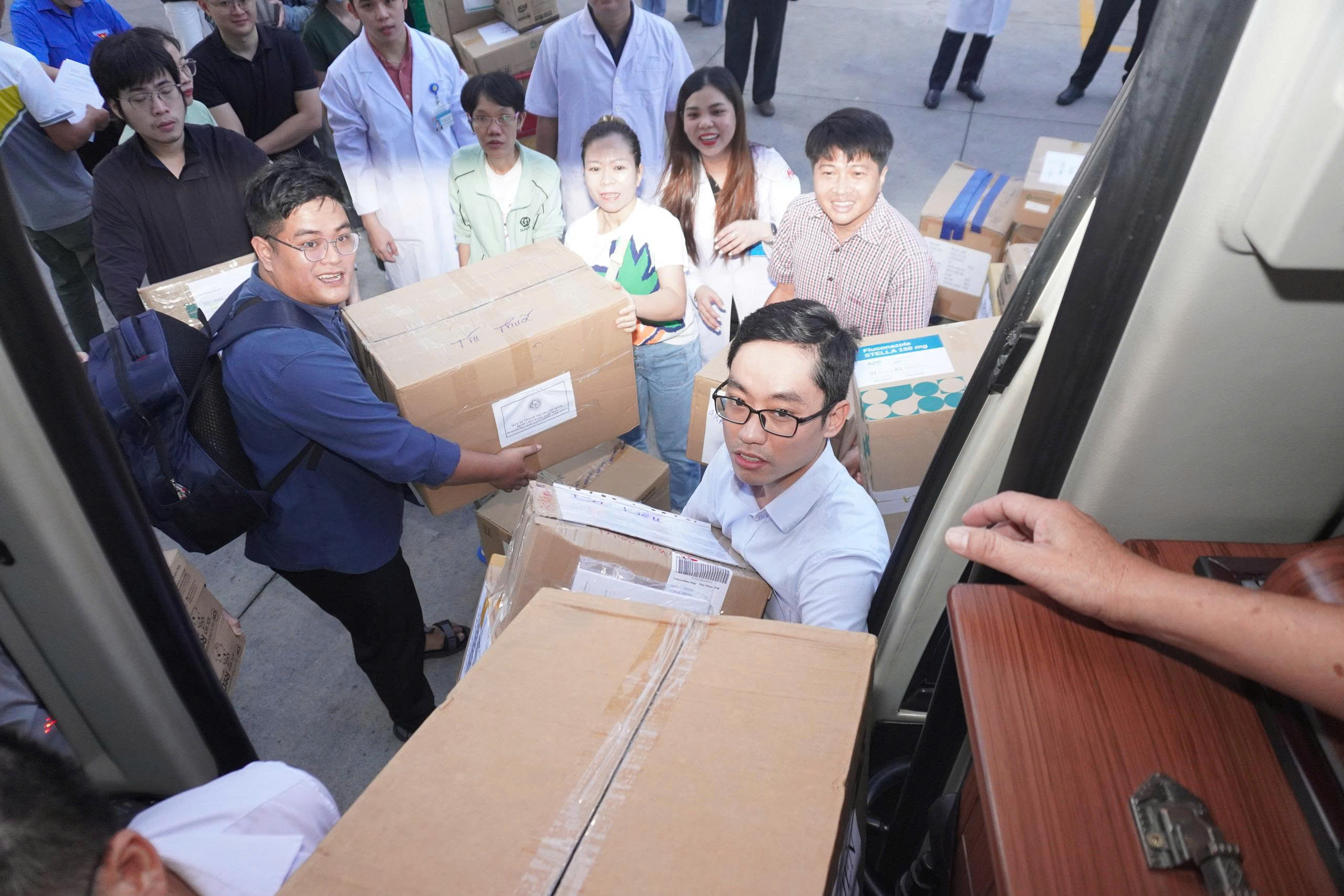 Bác sĩ trẻ kể chuyện chi viện Khánh Hòa sau mưa lũ - Ảnh 5.