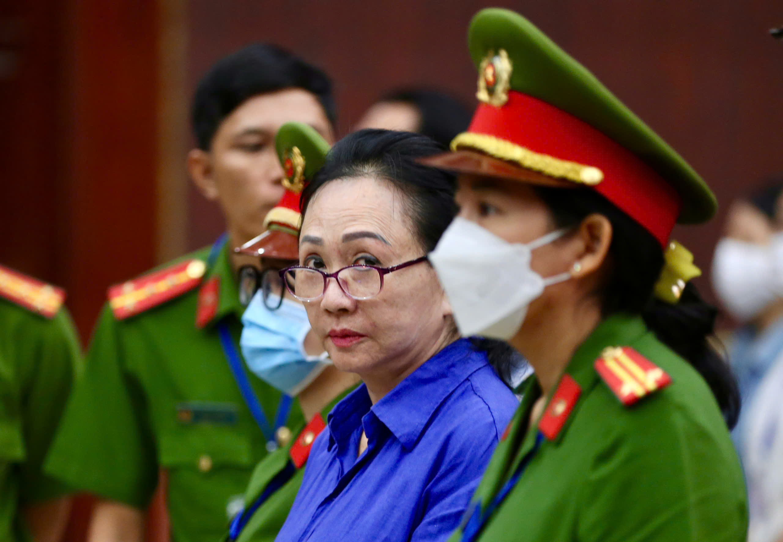 Thêm 205,7 tỉ đồng đến tay trái chủ trong vụ Trương Mỹ Lan - Ảnh 1.