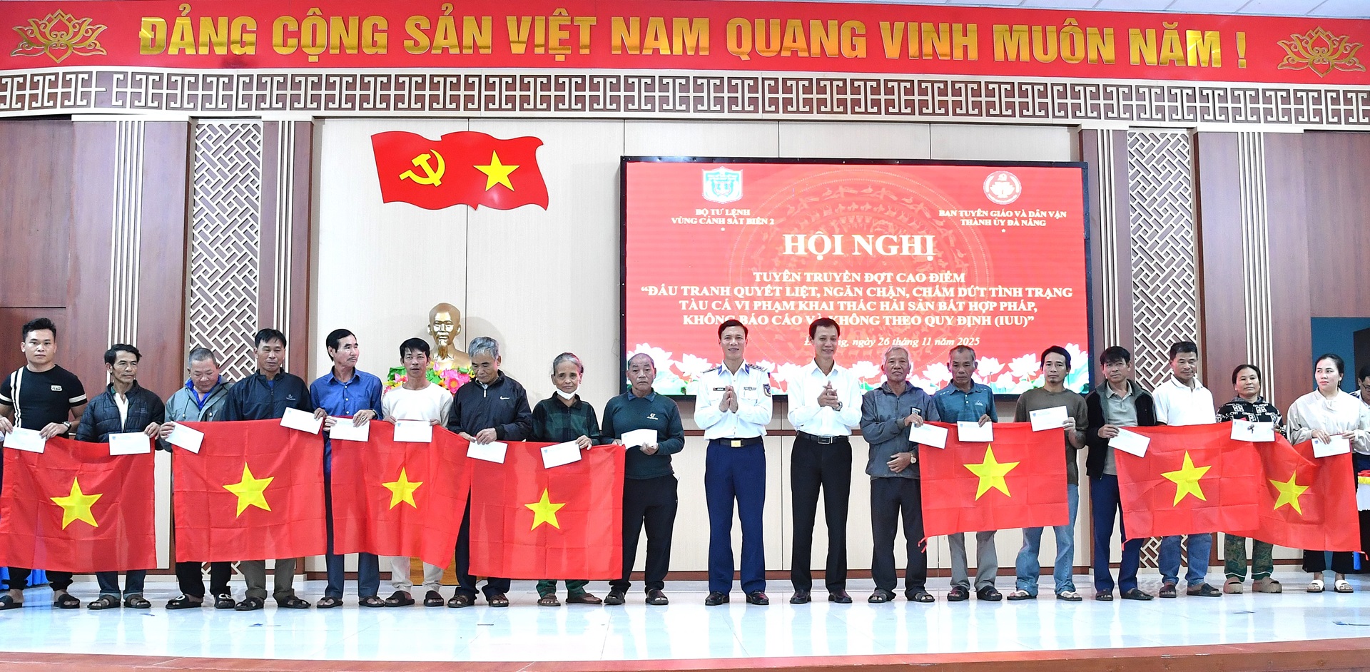 Phạt hành chính 657 vụ, khởi tố 2 vụ án liên quan khai thác hải sản bất hợp pháp - Ảnh 4.