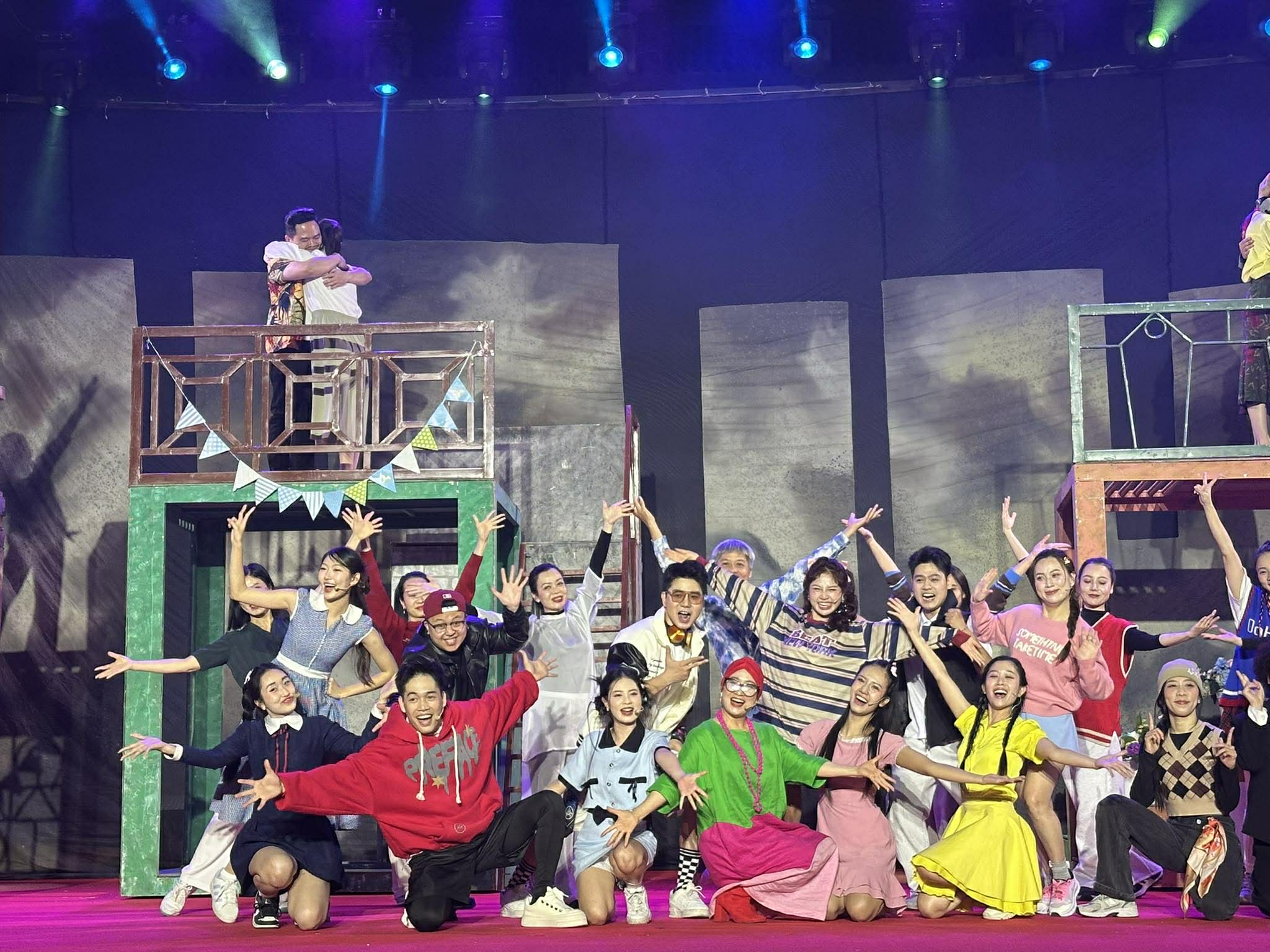 Dấu ấn nhạc kịch "Rồi tôi sẽ lớn" của NSƯT Lê Ánh Tuyết tại Liên hoan quốc tế thử nghiệm - Ảnh 2.