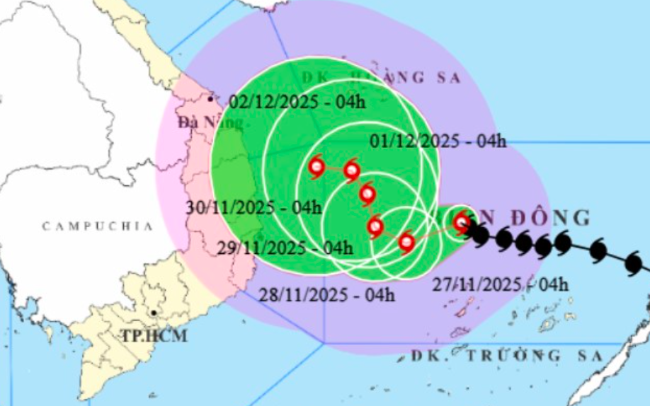 Bão số 15 tiếp tục đổi hướng , Dự báo tồn tại trên biển nhiều ngày - Ảnh 2.