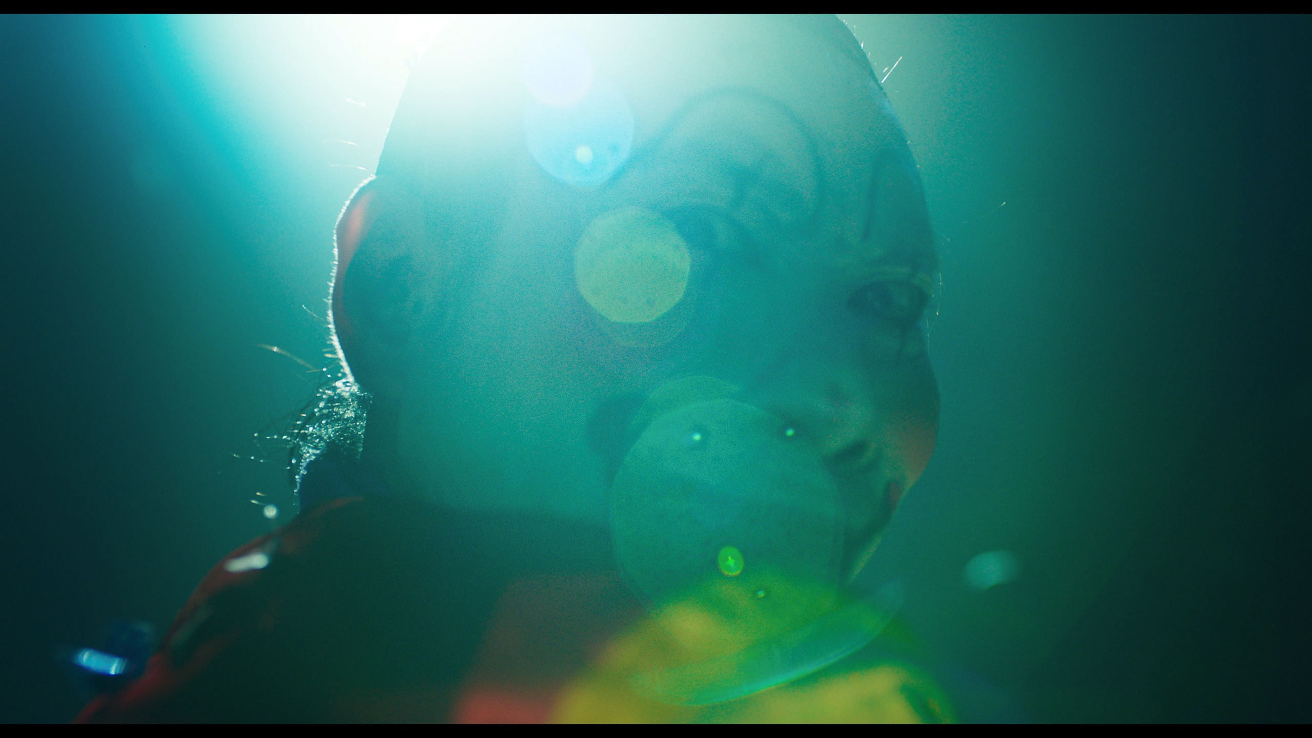 Kiều Minh Tuấn khó nhận ra khi hóa... chú hề! - Ảnh 3.