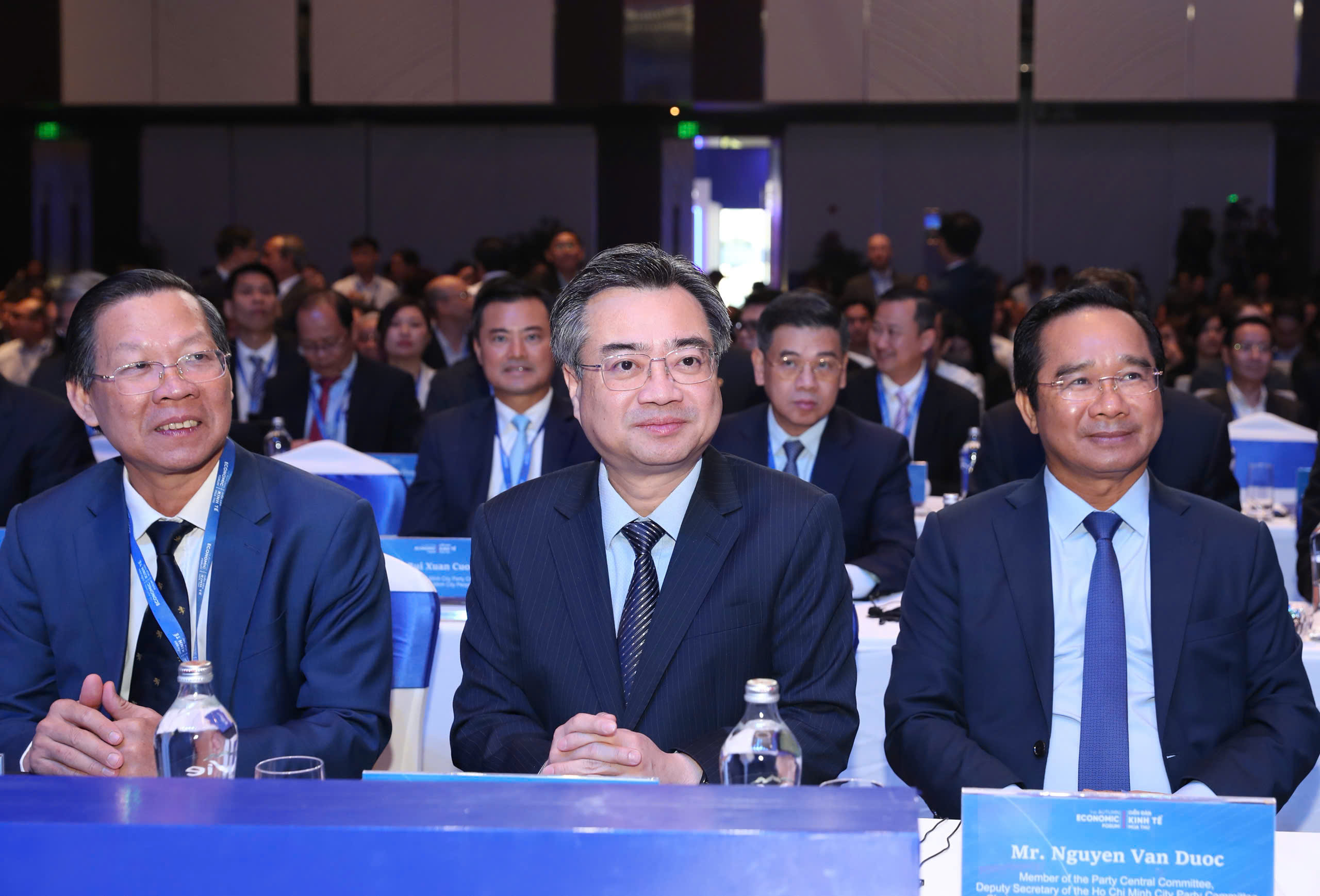 Thủ tướng Phạm Minh Chính tham dự Diễn đàn Kinh tế mùa thu 2025 tại TP HCM - Ảnh 6. Thủ tướng Phạm Minh Chính tham dự Diễn đàn Kinh tế mùa thu 2025 tại TP HCM - Ảnh 6.