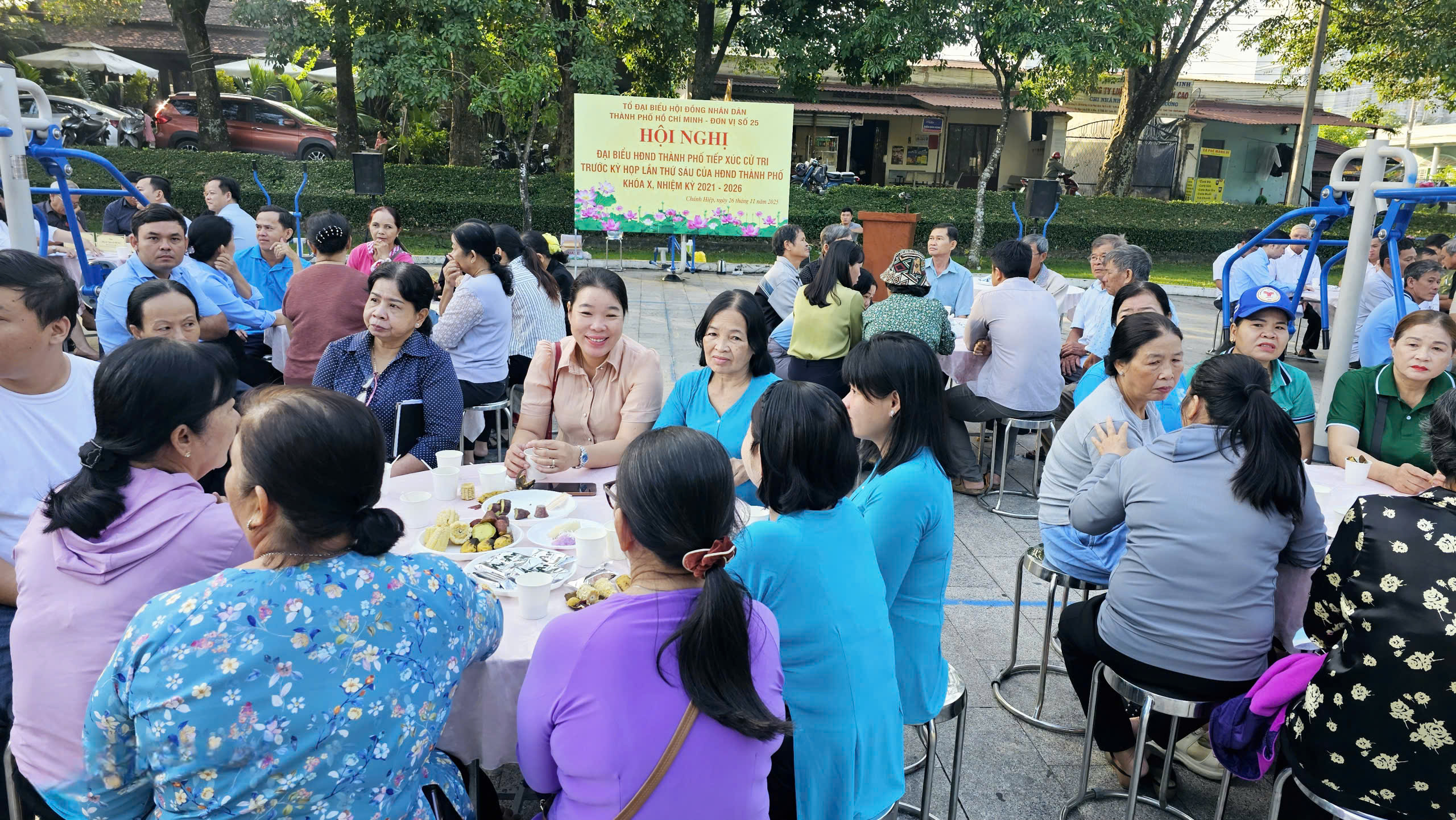 Tiếp xúc cử tri tại phường Chánh Hiệp TPHCM qua mã QR mang lại hiệu quả cao - Ảnh 9. Tiếp xúc cử tri tại phường Chánh Hiệp TPHCM qua mã QR mang lại hiệu quả cao - Ảnh 9.