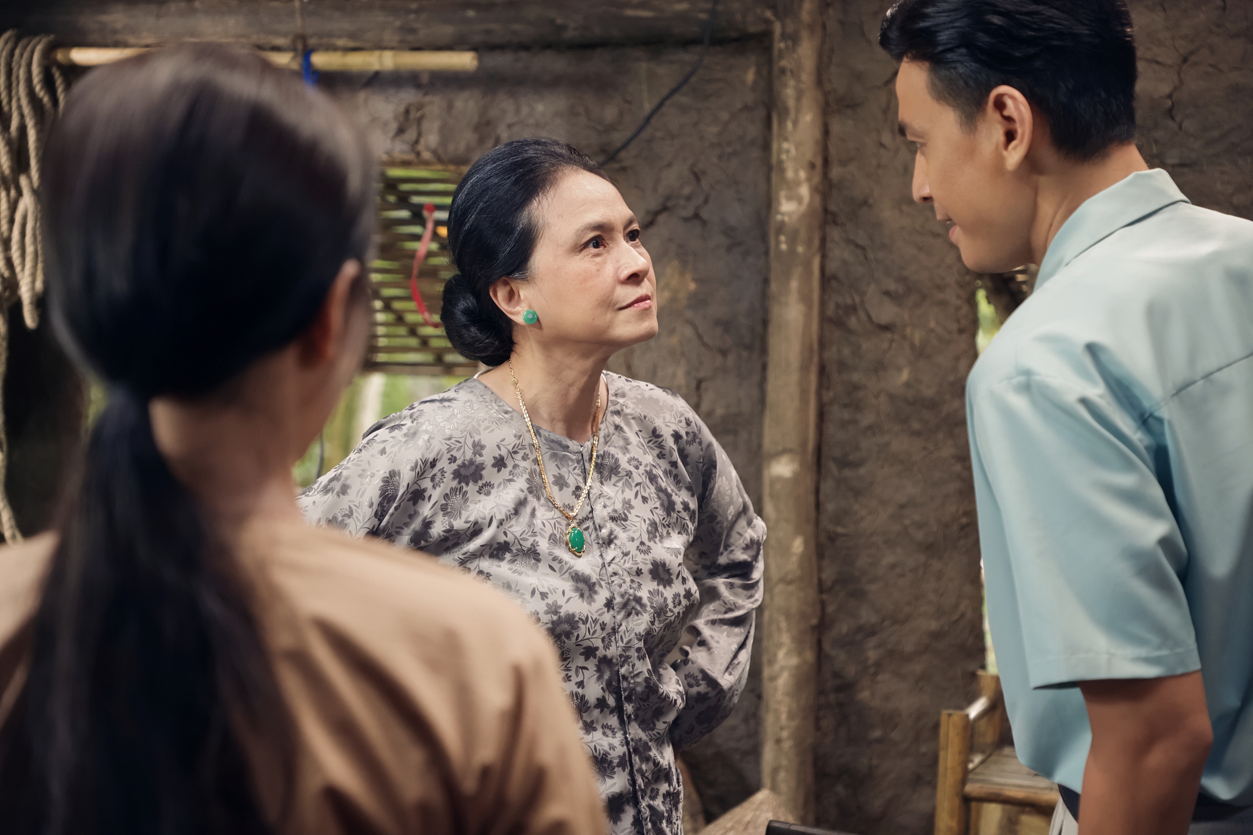 Thu Trang "chê" Tiến Luật, sánh đôi "Trai nhảy" Ngọc Thuận - Ảnh 5.