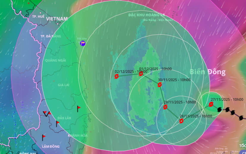 Bão số 15 mạnh cấp 11 , giật cấp 14 , đổi hướng liên tục trên biển Đông - Ảnh 2.