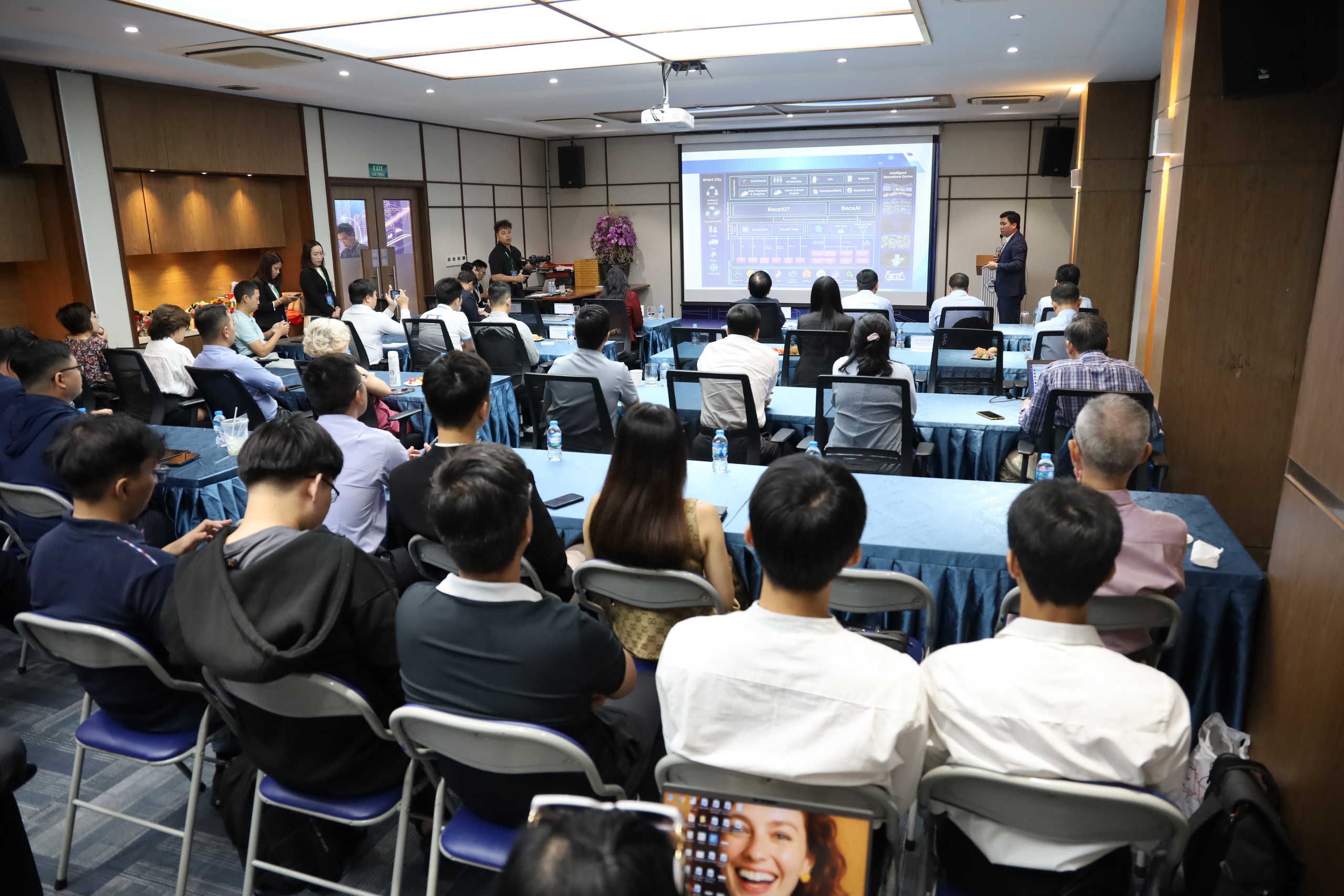 Tại sao TP HCM chậm chân trong ngành bán dẫn và cách cải thiện tình hình - Ảnh 4. Tại sao TP HCM chậm chân trong ngành bán dẫn và cách cải thiện tình hình - Ảnh 4.