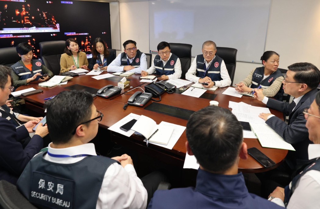 Hồng Kông bắt người liên quan vụ cháy chung cư - Ảnh 3.