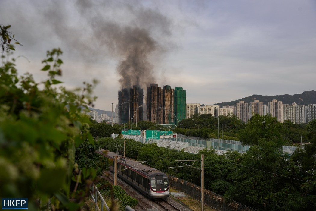 Hồng Kông bắt người liên quan vụ cháy chung cư - Ảnh 4.