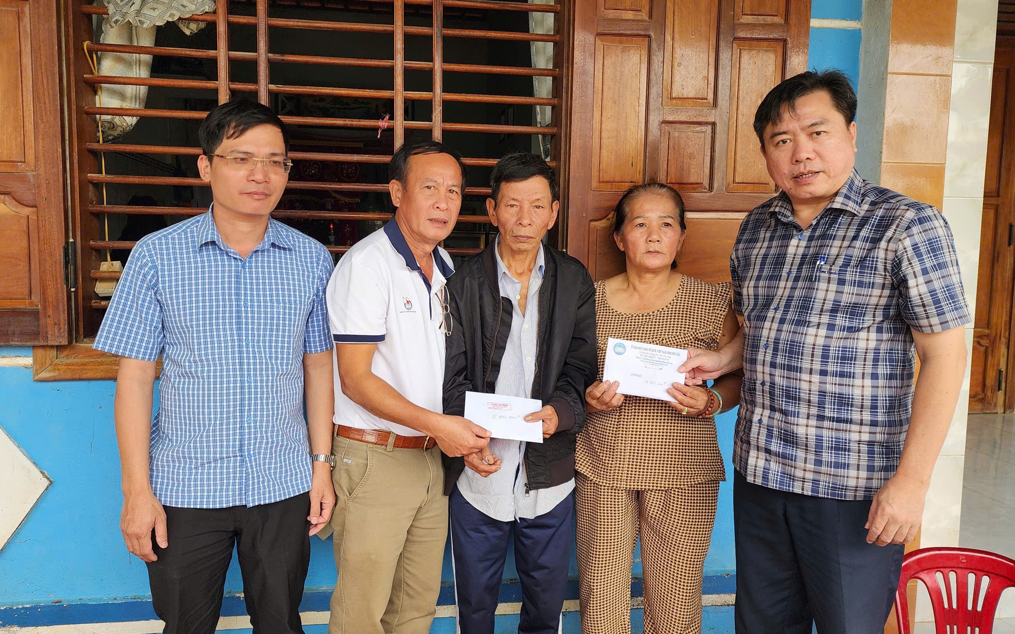 Thủ tướng yêu cầu báo cáo thiệt hại nhà ở do mưa lũ tại Nam Trung Bộ - Ảnh 2.