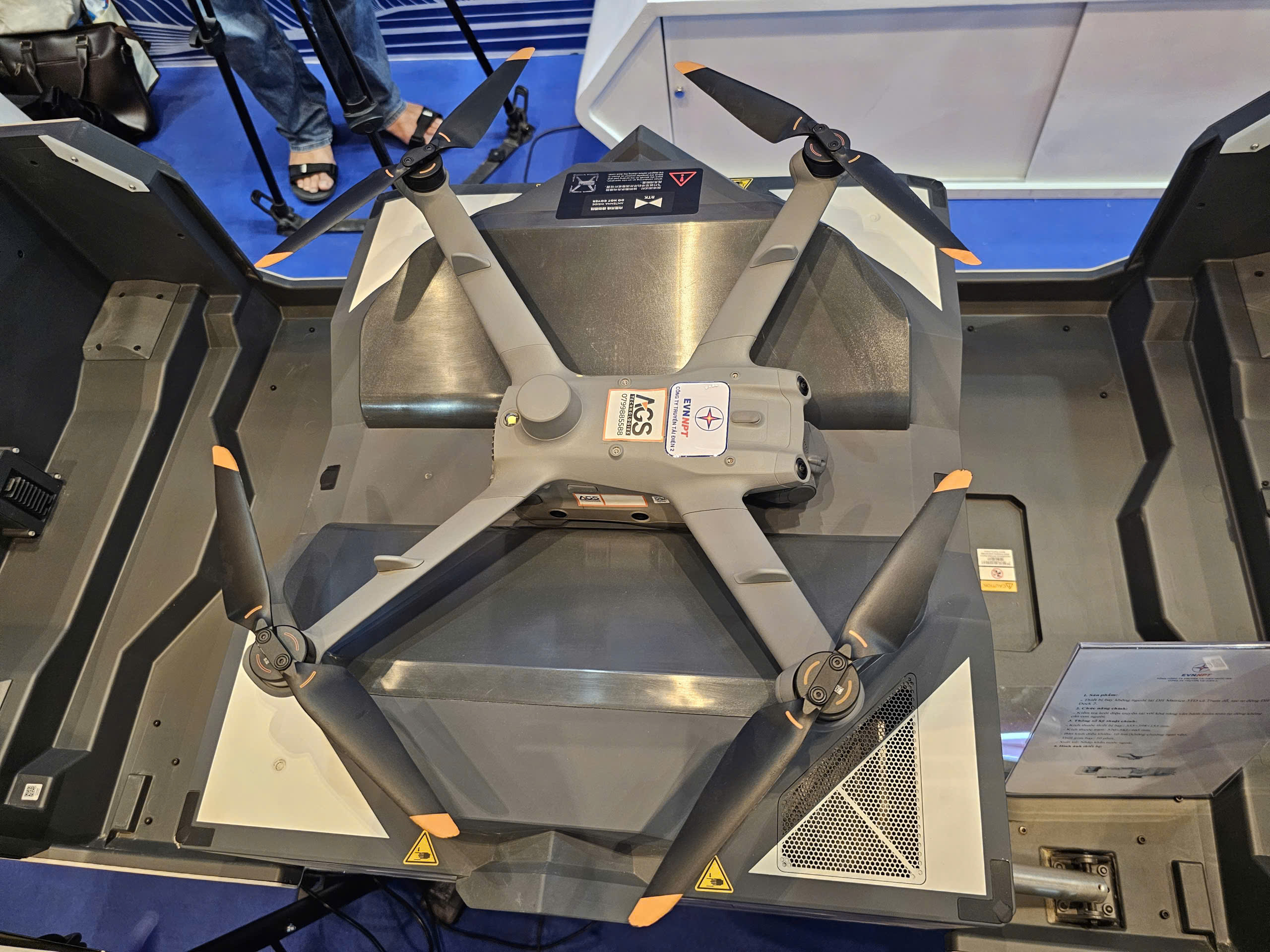 Close-up of the unmanned army in Vietnam's electricity industry at Techshow 2025 - Photo 5. Cận cảnh đội quân không người lái trong ngành điện Việt Nam tại Techshow 2025 - Ảnh 5.