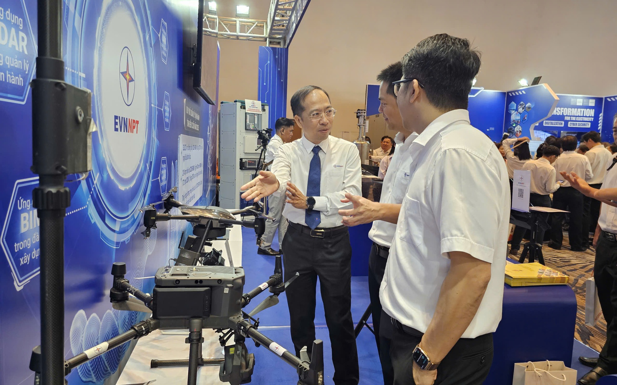 TPHCM sẽ dùng phương tiên bay không người lái trong vận chuyển và giao hàng - Ảnh 2.