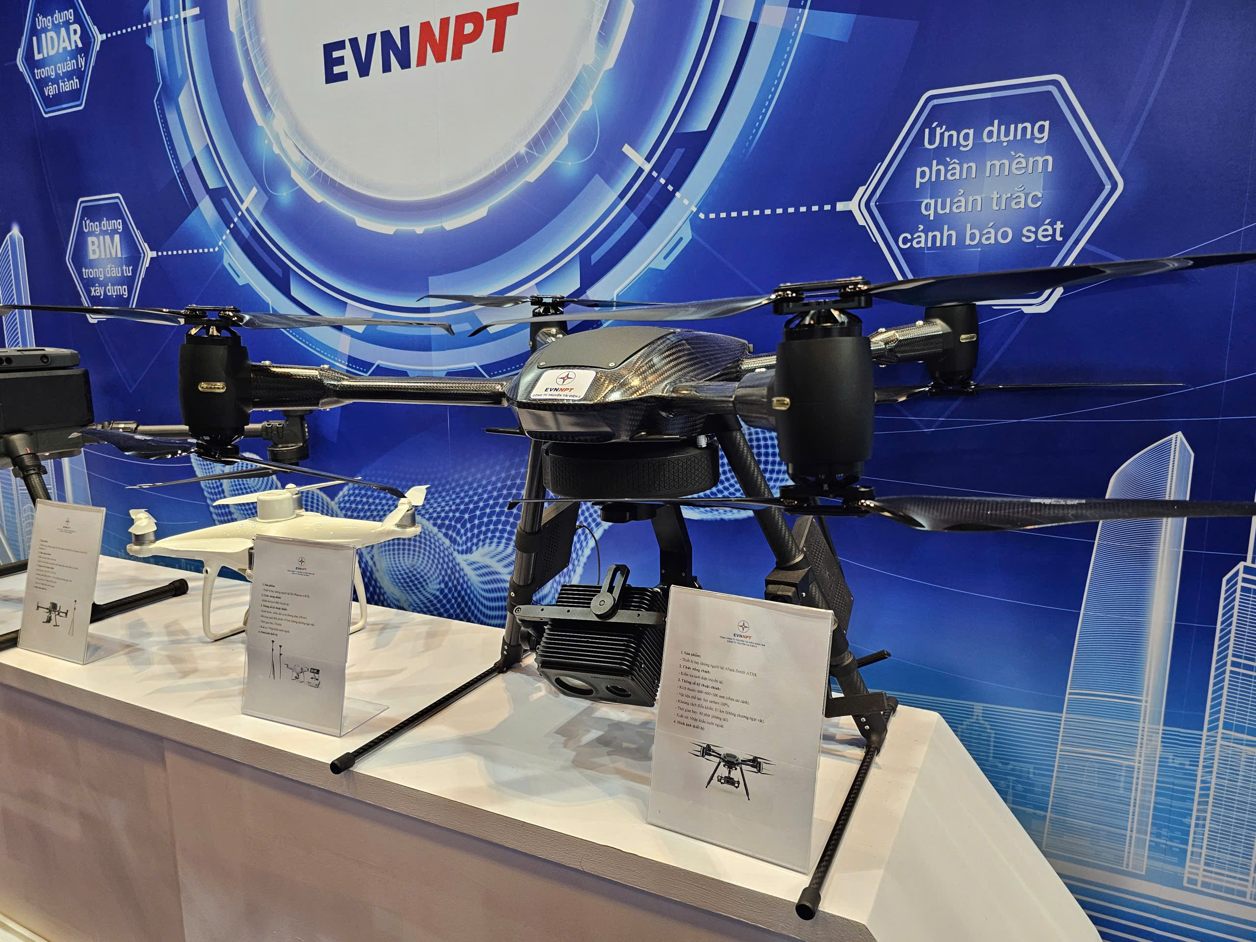 Close-up of the unmanned army in Vietnam's electricity industry at Techshow 2025 - Photo 6. Cận cảnh đội quân không người lái trong ngành điện Việt Nam tại Techshow 2025 - Ảnh 6.