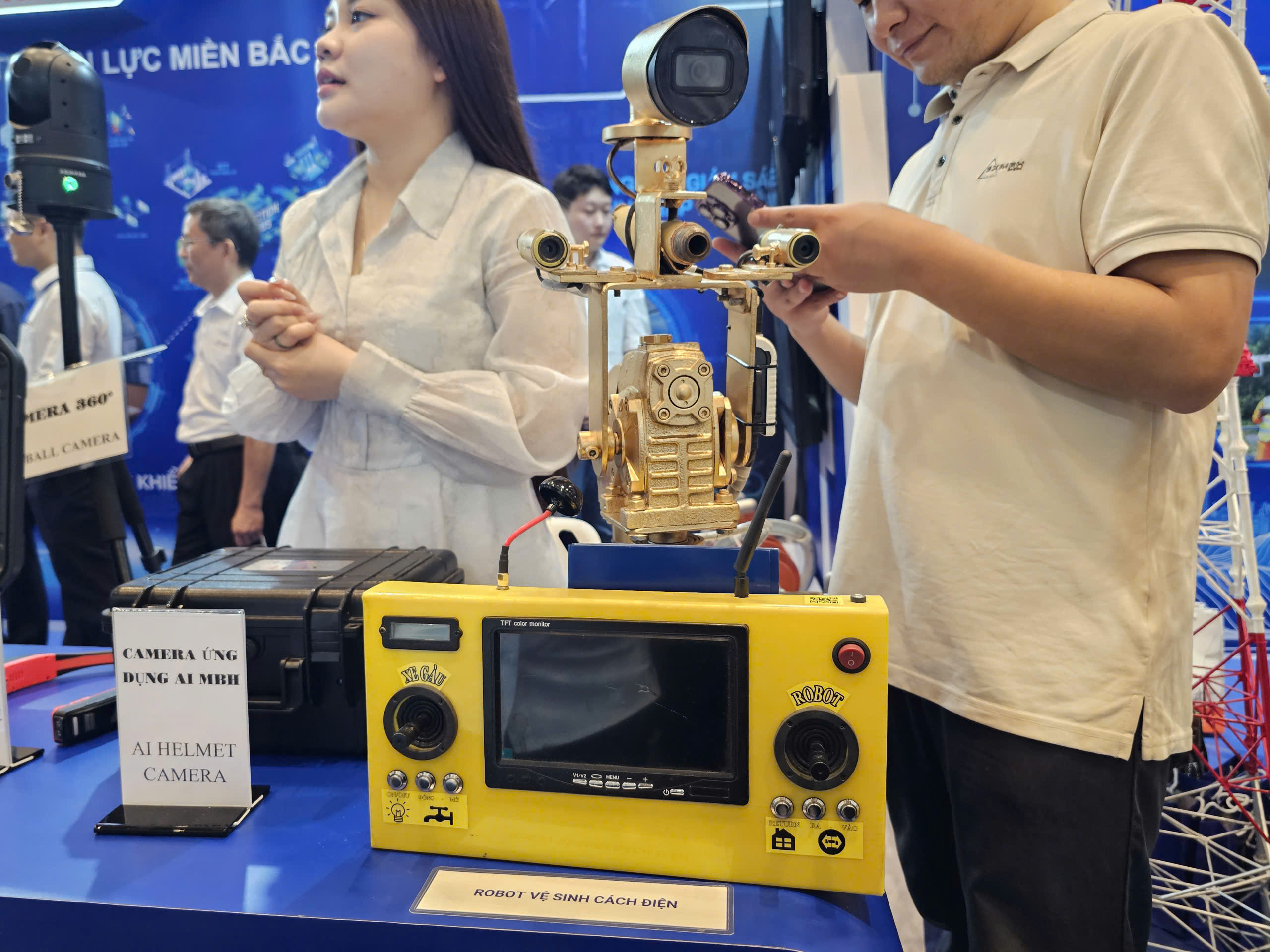 Close-up of the unmanned army in Vietnam's electricity industry at Techshow 2025 - Photo 10. Cận cảnh đội quân không người lái trong ngành điện Việt Nam tại Techshow 2025 - Ảnh 10.