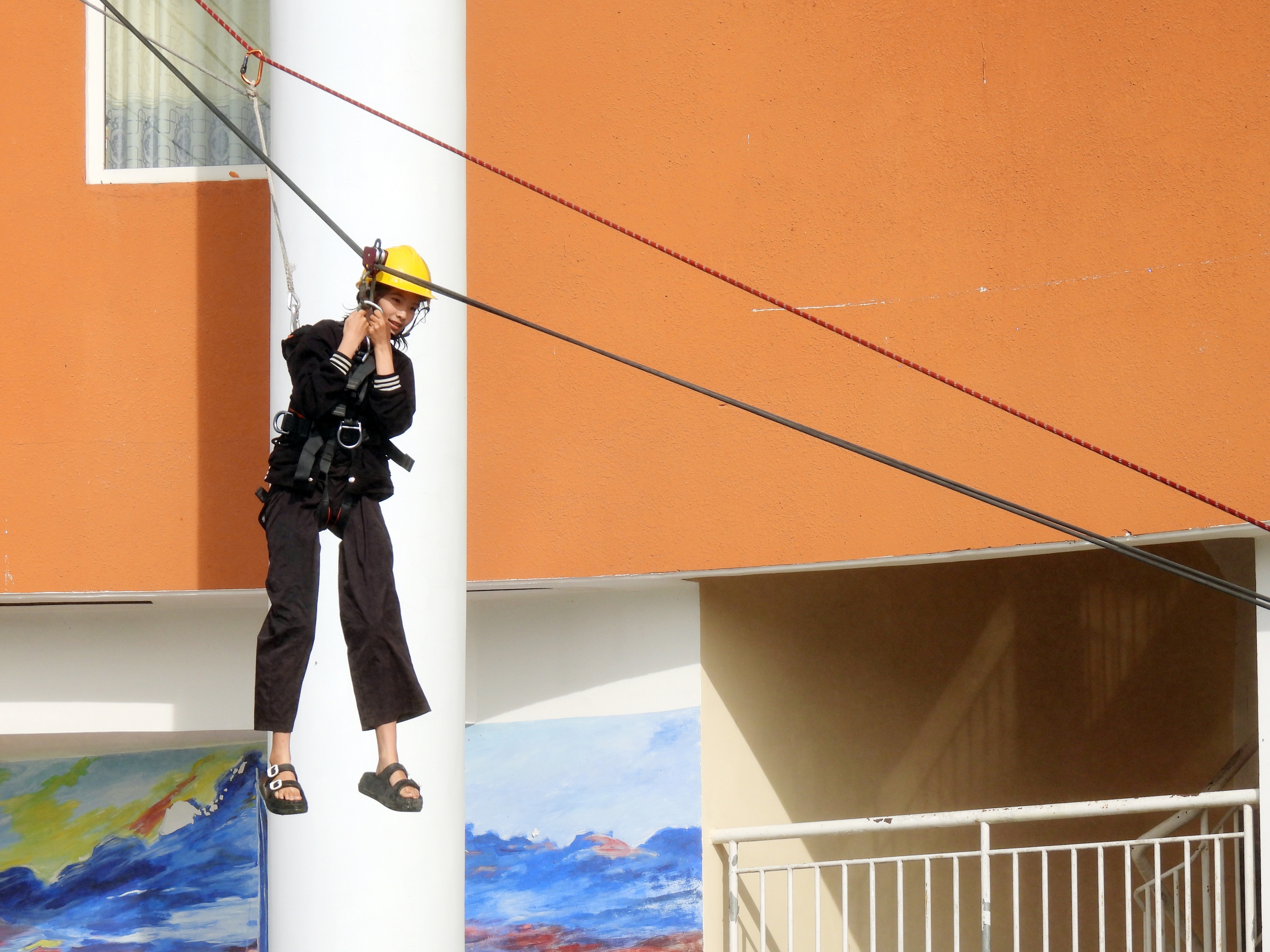 Diễn tập phòng cháy chữa cháy và cứu nạn cứu hộ tại Trường Đại học Cửu Long - Ảnh 5.