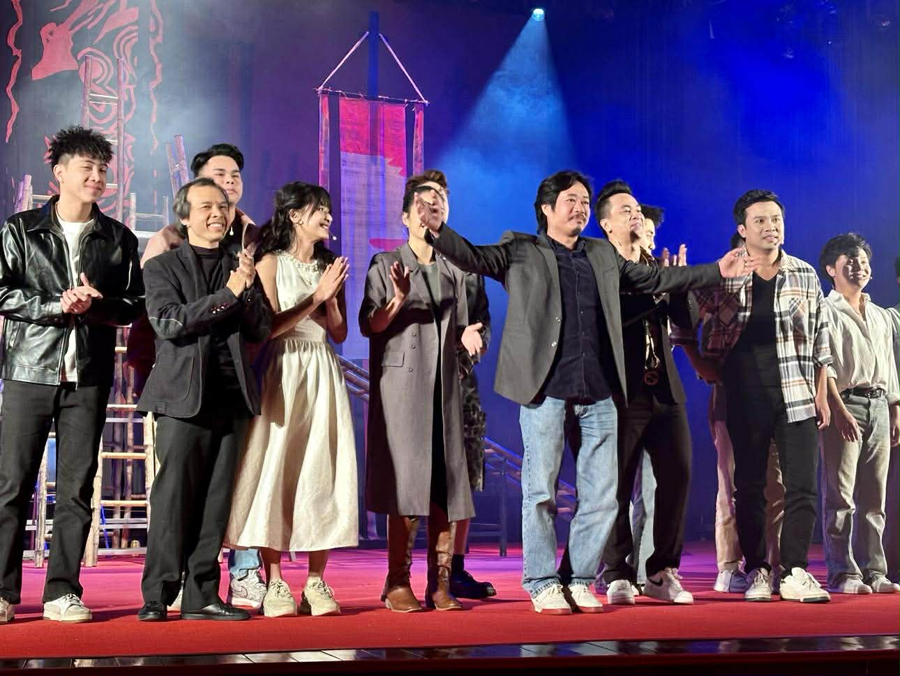 Antigon – Dấu ấn thử nghiệm độc đáo của Bùi Như Lai - Ảnh 2.