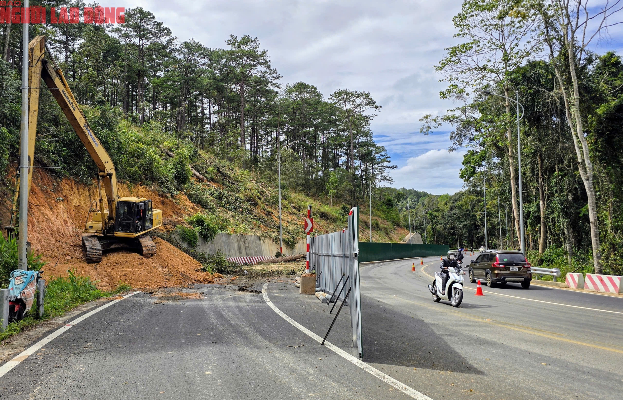 "Chạy đua" làm đường tạm đèo Mimosa để kịp thông xe tở lại ngày 30-11 - Ảnh 12.