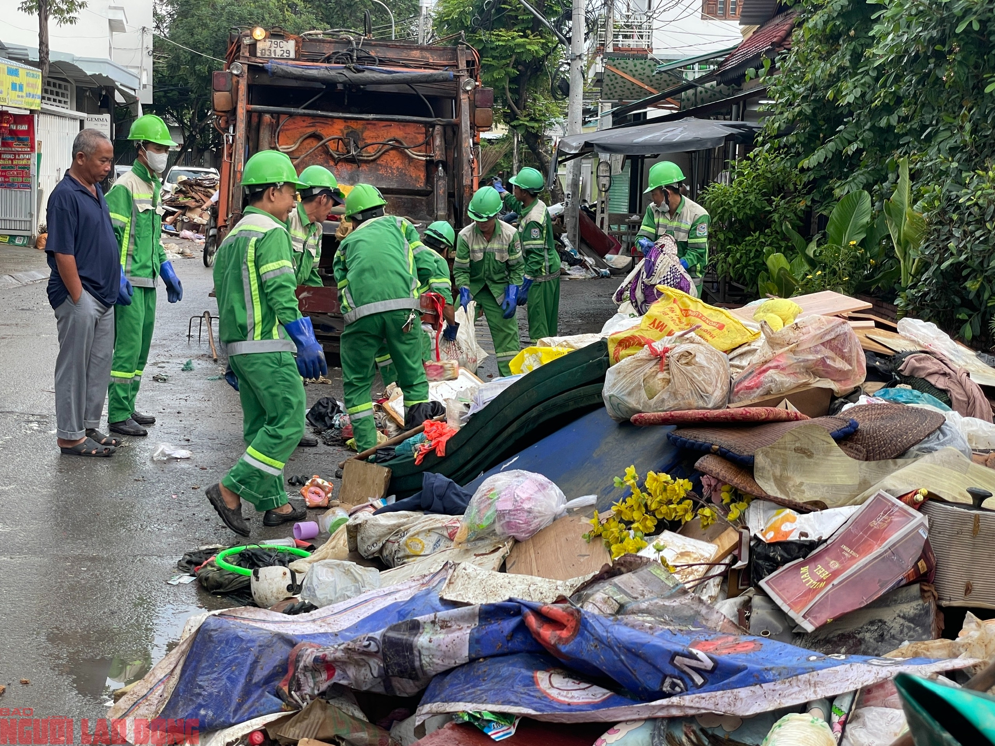 Rác thải bủa vây, ô nhiễm nghiêm trọng, nguy cơ dịch bệnh - Ảnh 10.