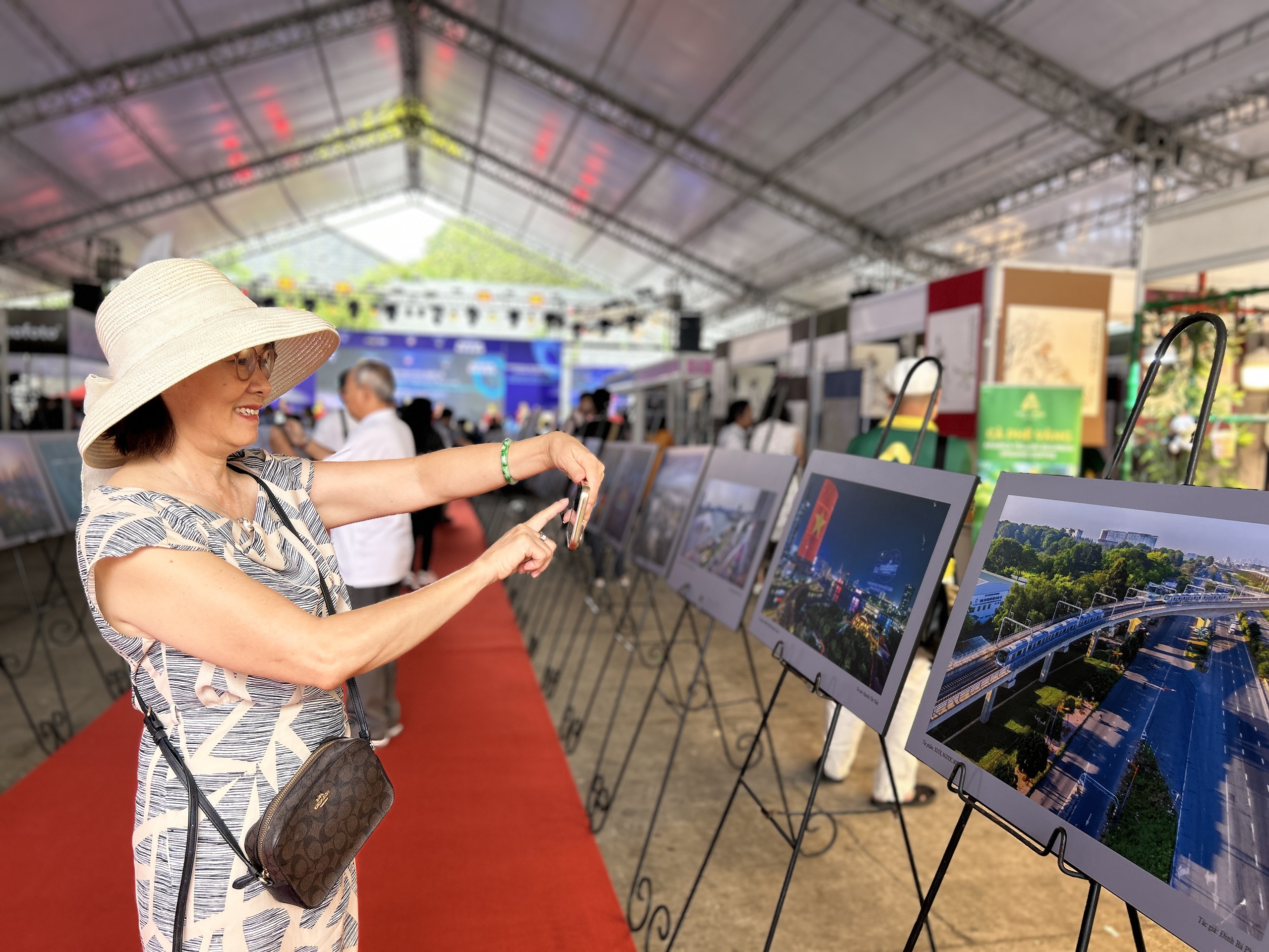 Hơn 100 nhiếp ảnh gia quốc tế hội tụ tại TP HCM - Ảnh 2.