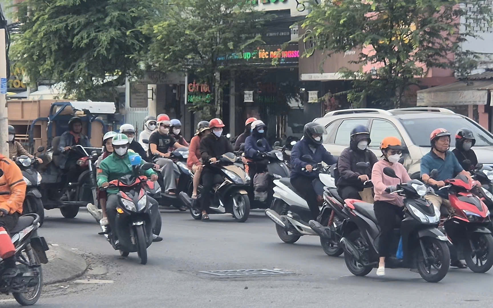 100 triệu đồng tìm biểu trưng mới cho ngành xây dựng TPHCM - Ảnh 2.