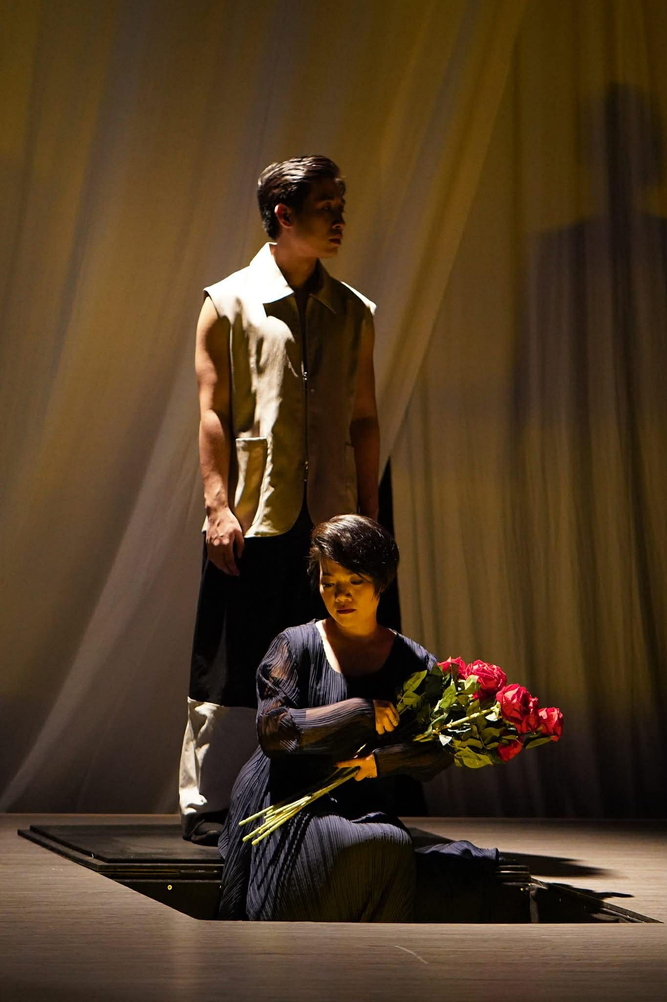 "Ảo quan" và "Chuyện của Nả" - Hai vấn đề "nóng" tại Liên hoan quốc tế sân khấu thử nghiệm - Ảnh 2.