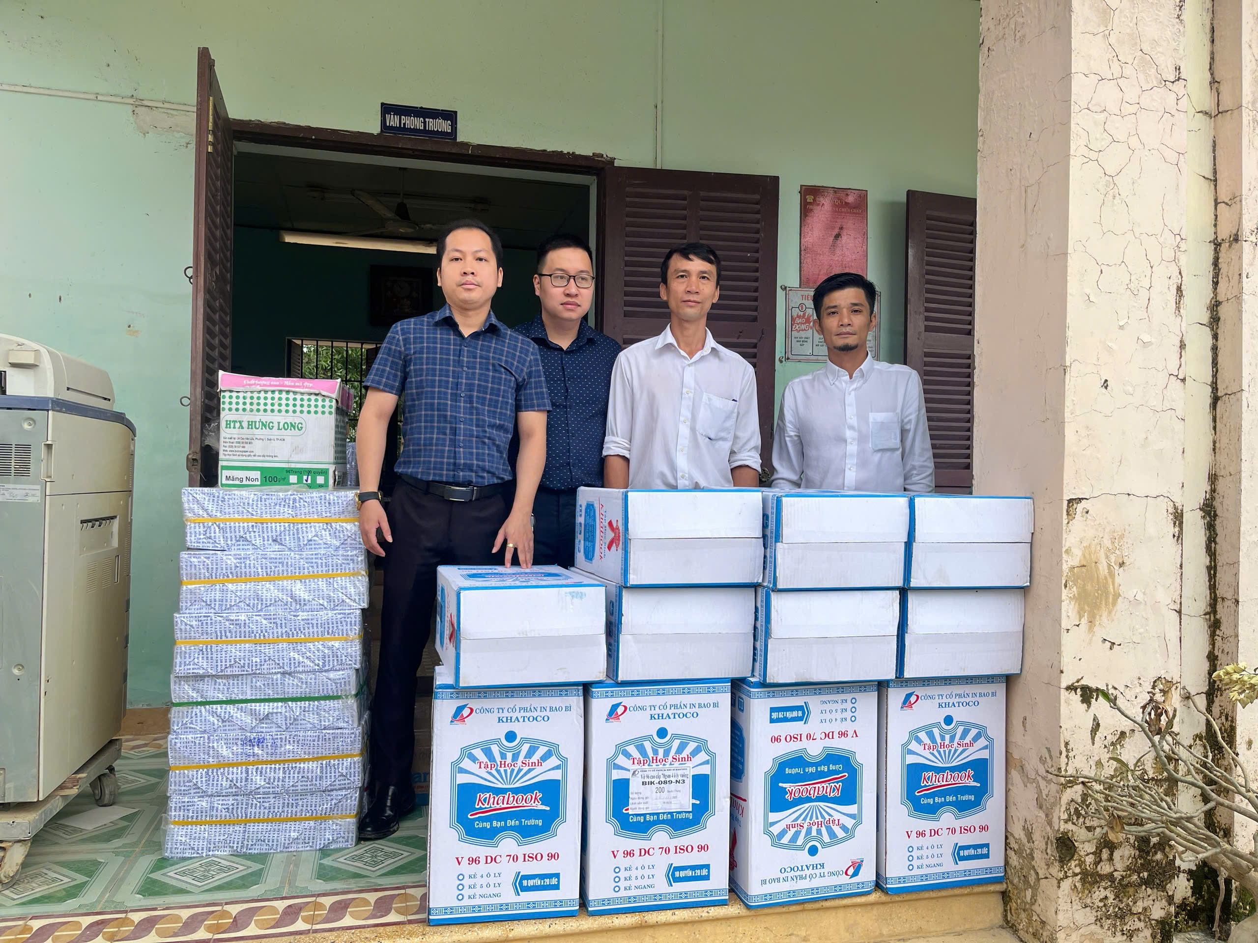 Chương trình "Triệu tập vở cho học sinh vùng thiên tai" đến Khánh Hòa - Ảnh 14.