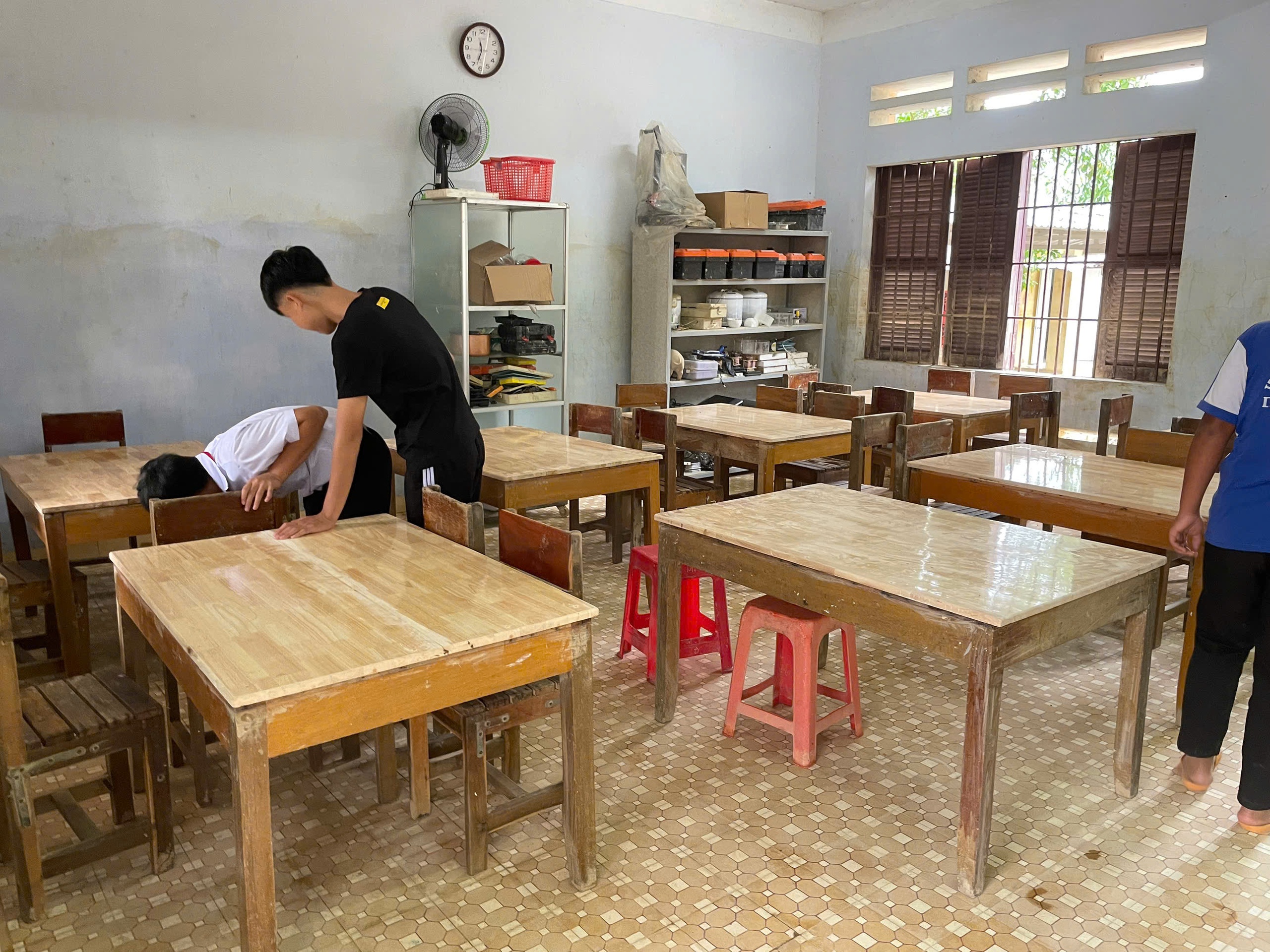 Chương trình "Triệu tập vở cho học sinh vùng thiên tai" đến Khánh Hòa - Ảnh 13.