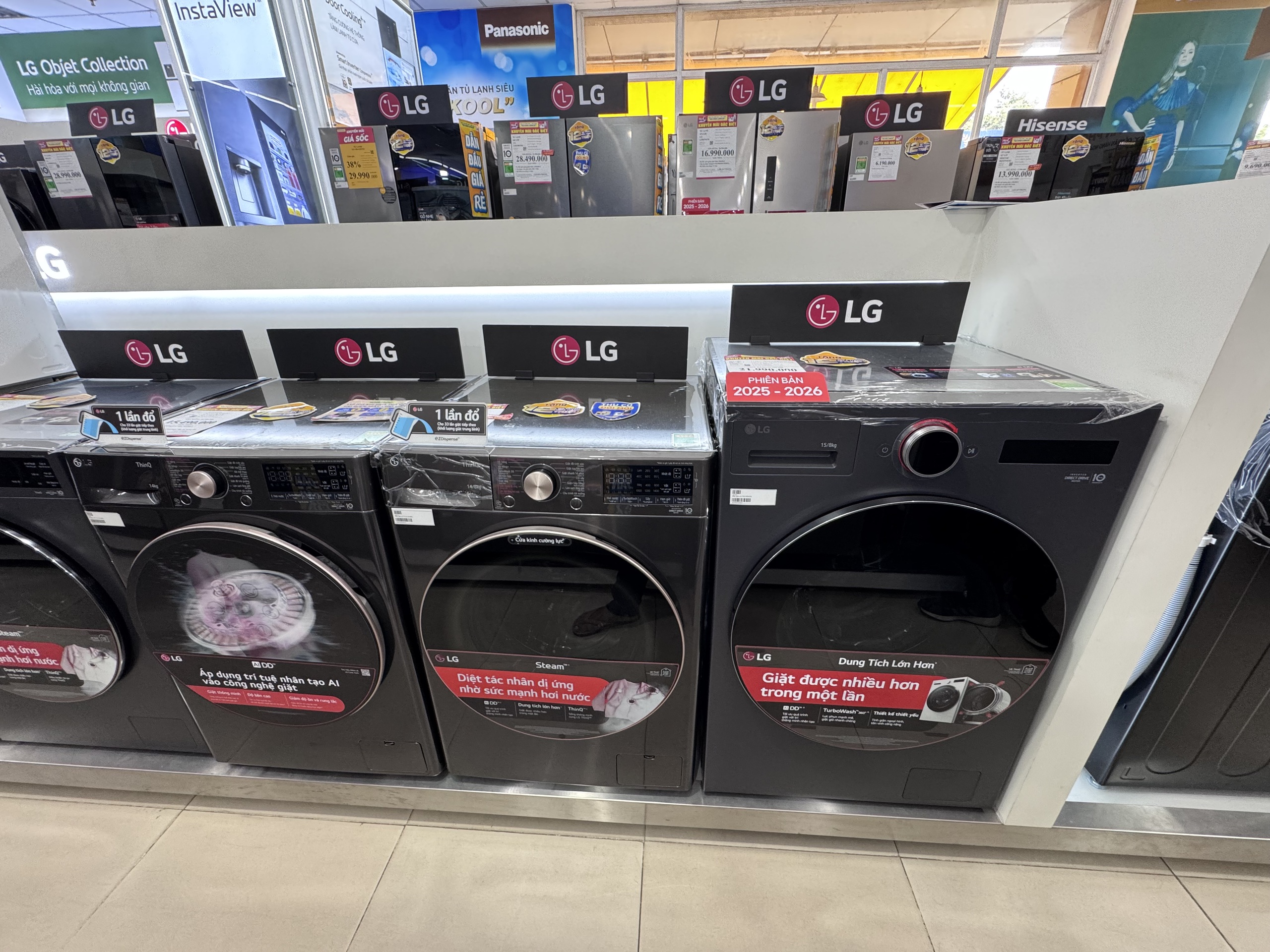 Máy sấy quần áo bán chạy nhờ Mưa bão kéo dài - Ảnh 2.