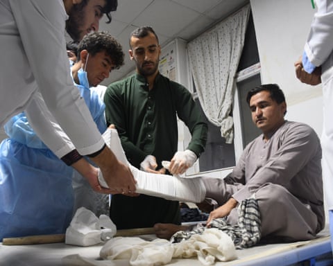 Động đất Afghanistan, hàng trăm người thương vong - Ảnh 1.