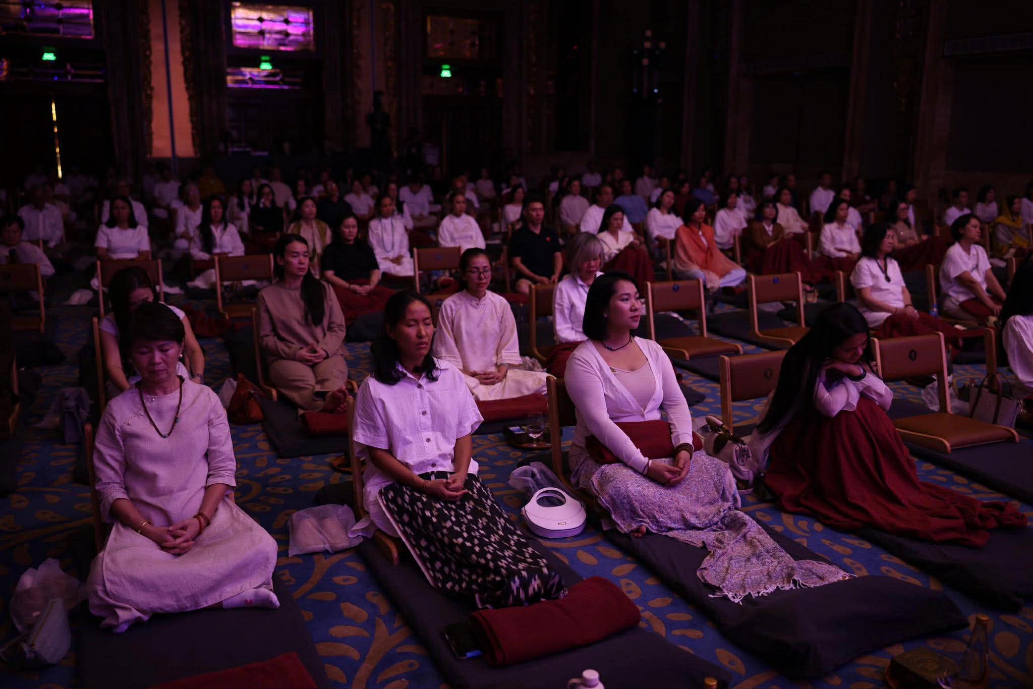 Đinh Linh, Cao Bá Hưng và các nghệ sĩ quốc tế tạo dấu ấn đêm nhạc "6 Senses" - Ảnh 6.