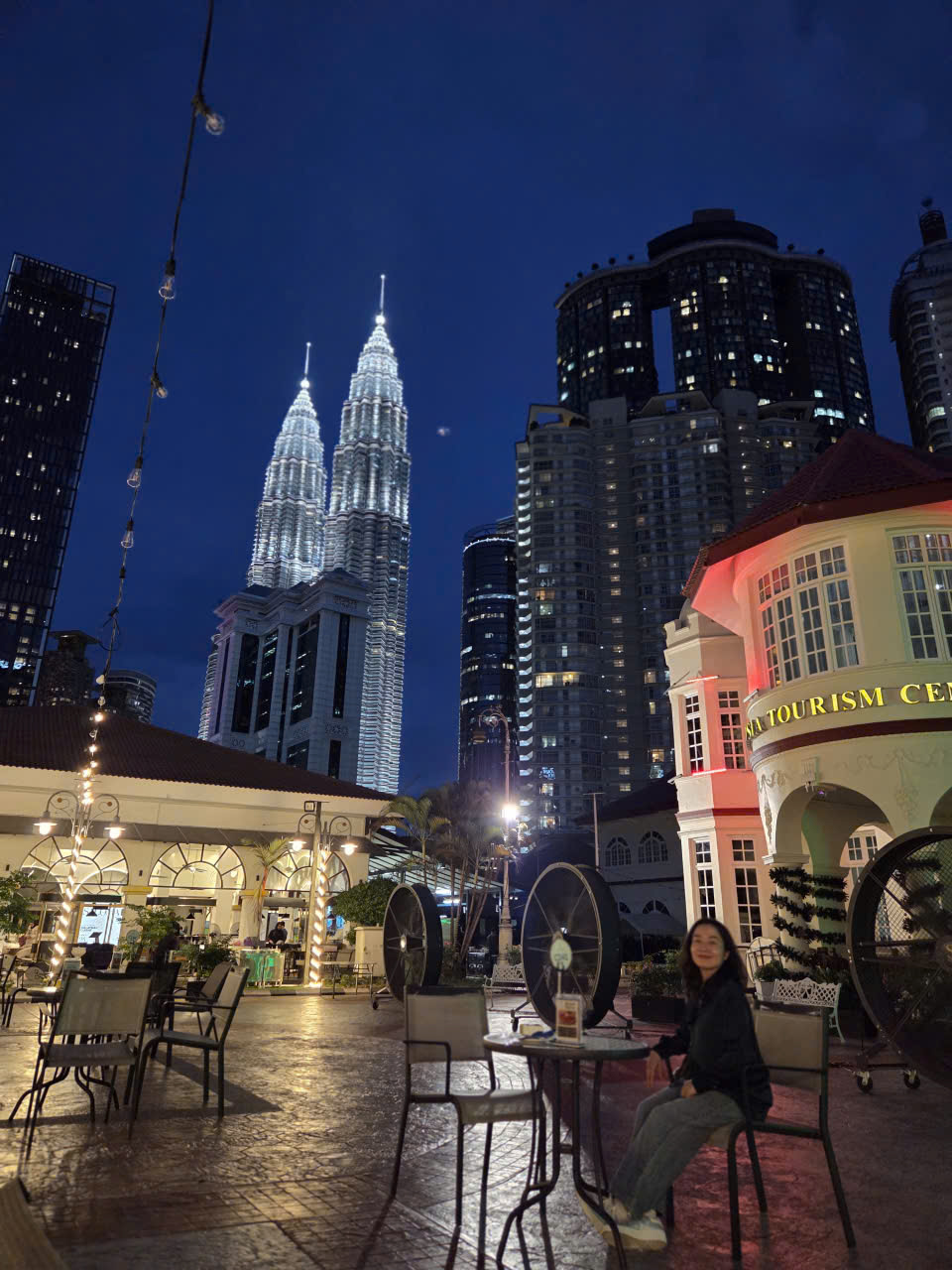 VIDEO: Khám phá căn phòng bí ẩn tại Kuala Lumpur - Ảnh 12.