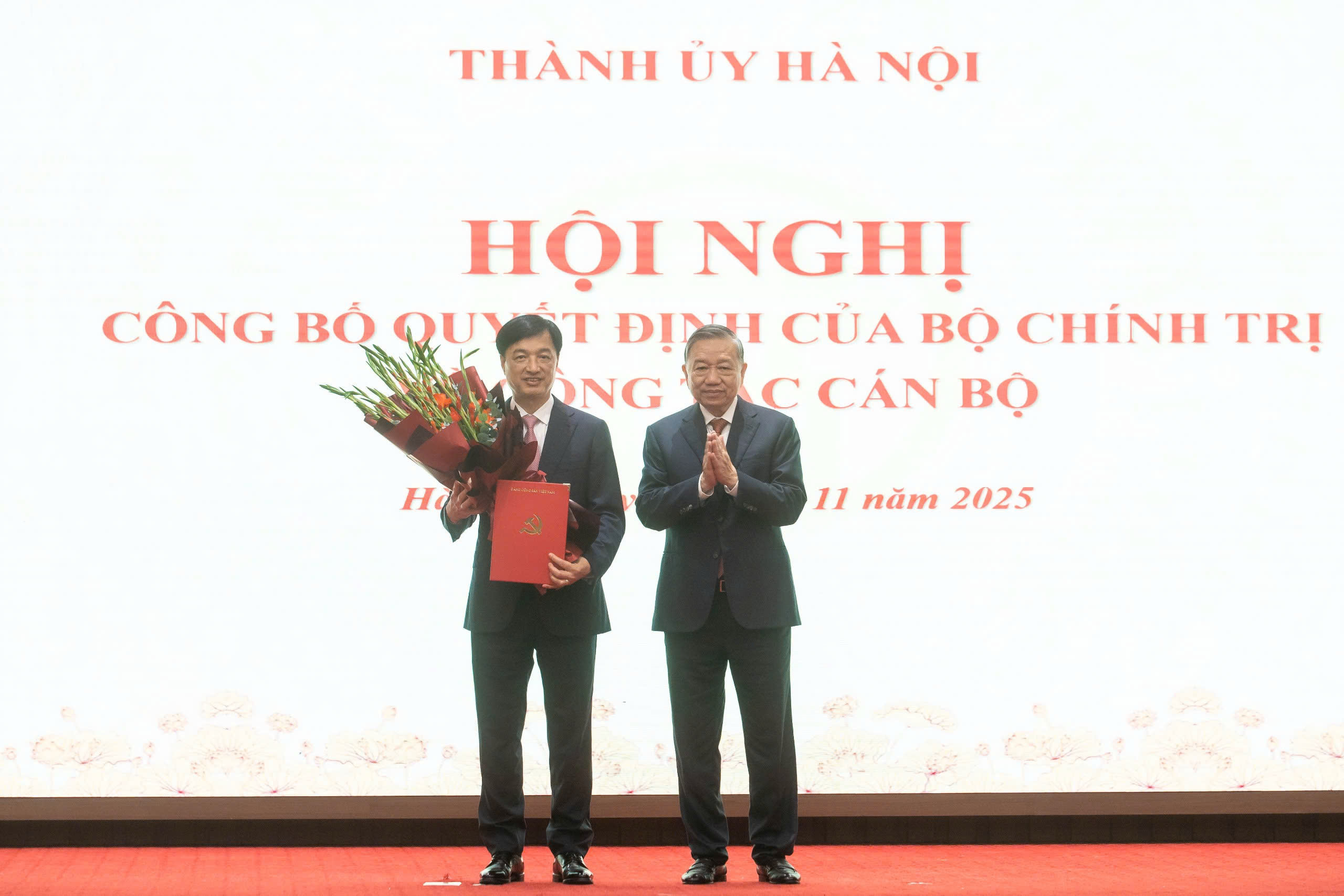 Tân Bí thư Thành ủy TP Hà Nội Nguyễn Duy Ngọc hiến dâng cho sự phát triển Thủ đô - Ảnh 2. Tân Bí thư Thành ủy TP Hà Nội Nguyễn Duy Ngọc hiến dâng cho sự phát triển Thủ đô - Ảnh 2.