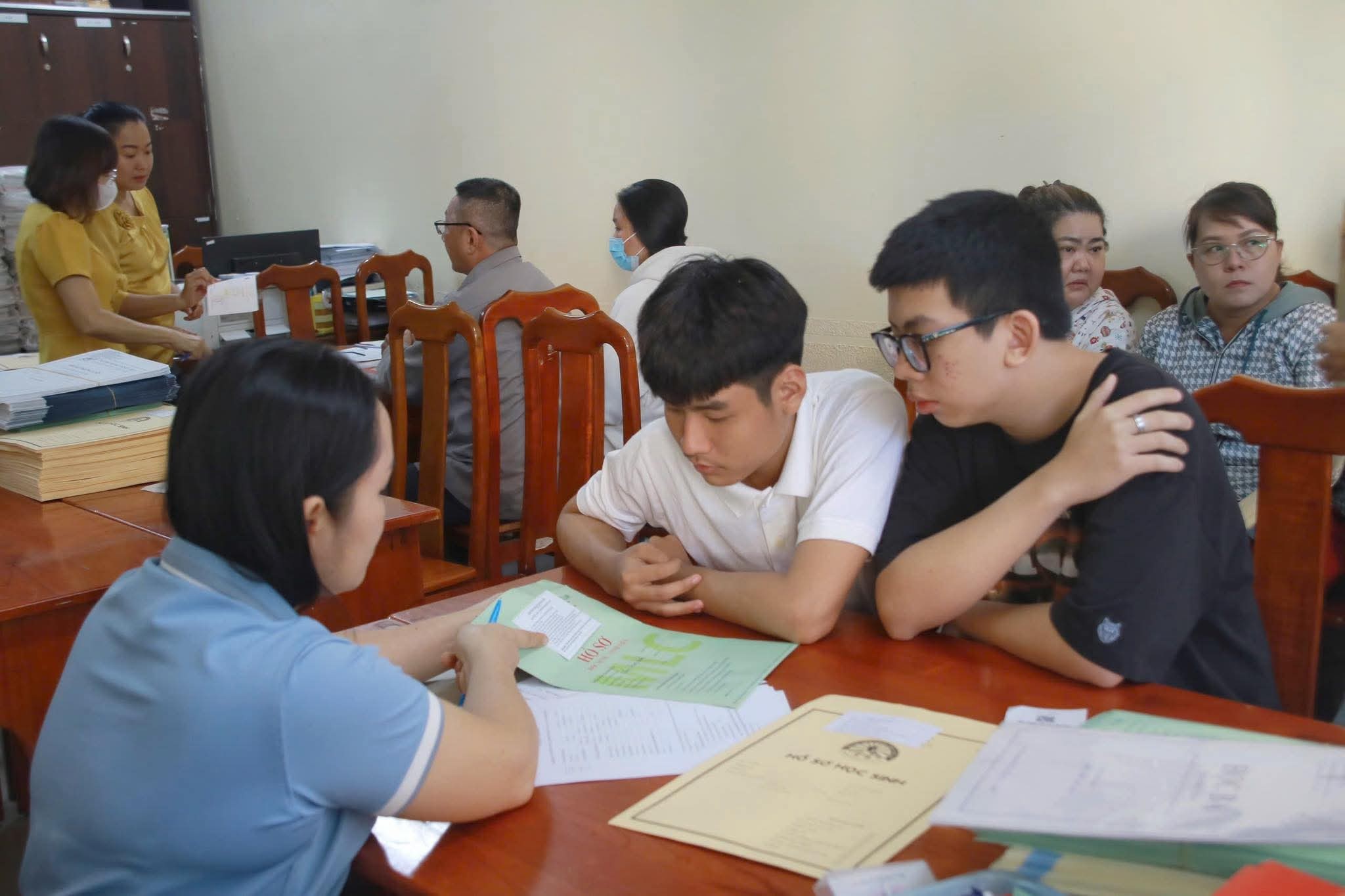 Theo Sở GD-ĐT TP HCM, việc phân công nhiệm vụ đối với hiệu trưởng, các phó hiệu trưởng chưa thể hiện nhiệm vụ giảng dạy theo quy định