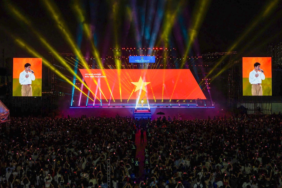 Trường ĐH Văn Hiến được trao giấy Chứng nhận kiểm định cơ sở giáo dục chu kỳ 2 tại Lễ Khai giảng - Ảnh 8.