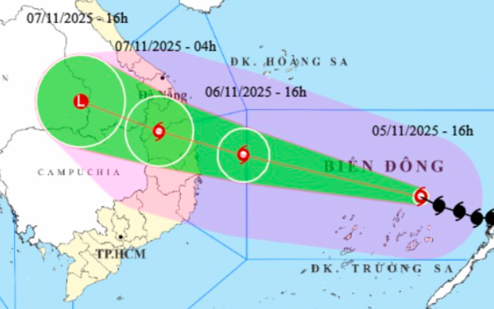 UBND TP HCM chỉ đạo ứng phó bão Kalmaegi để hạn chế thiệt hại - Ảnh 2.