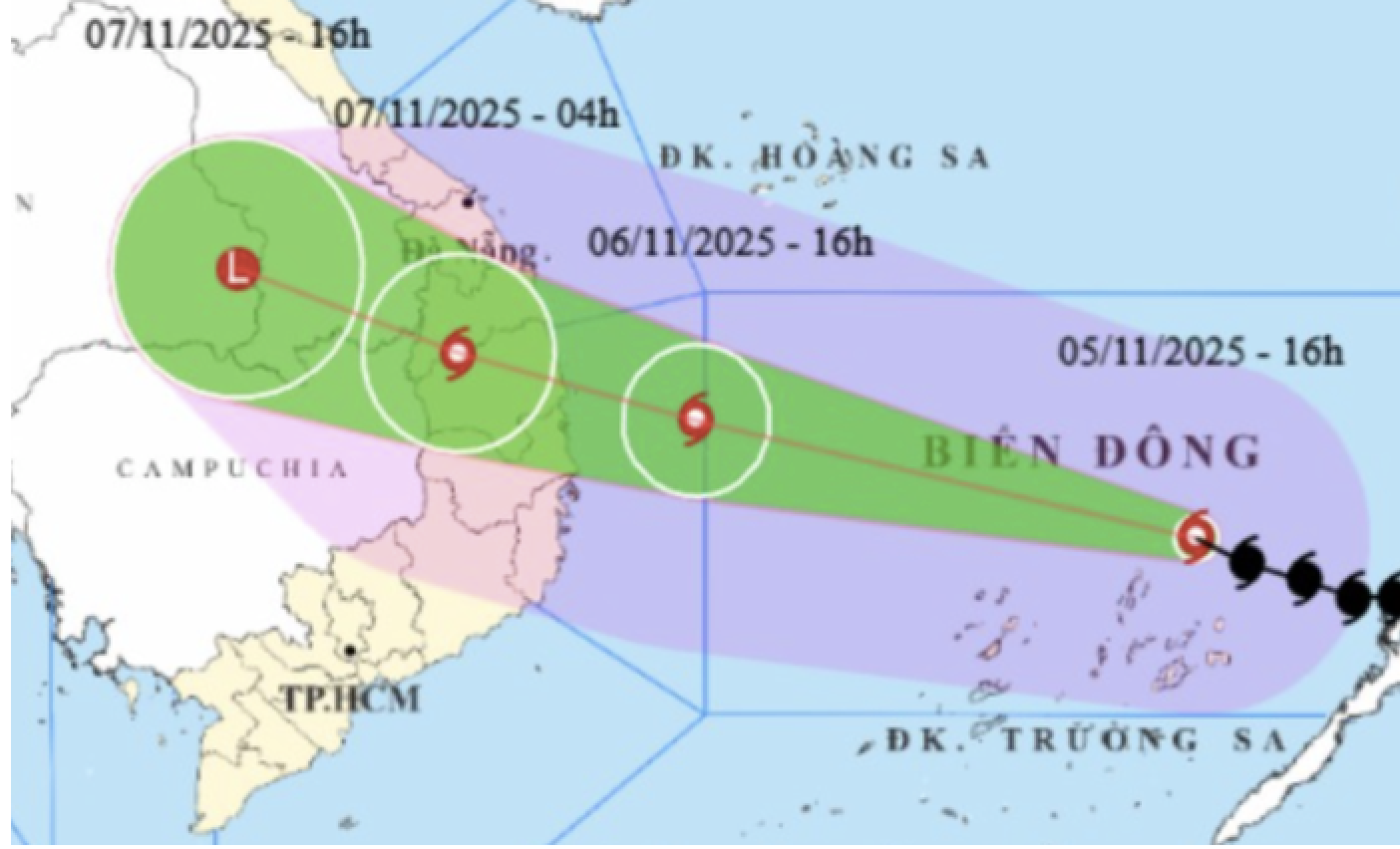 UBND TP HCM chỉ đạo ứng phó bão Kalmaegi để hạn chế thiệt hại - Ảnh 1. UBND TP HCM chỉ đạo ứng phó bão Kalmaegi để hạn chế thiệt hại - Ảnh 1.