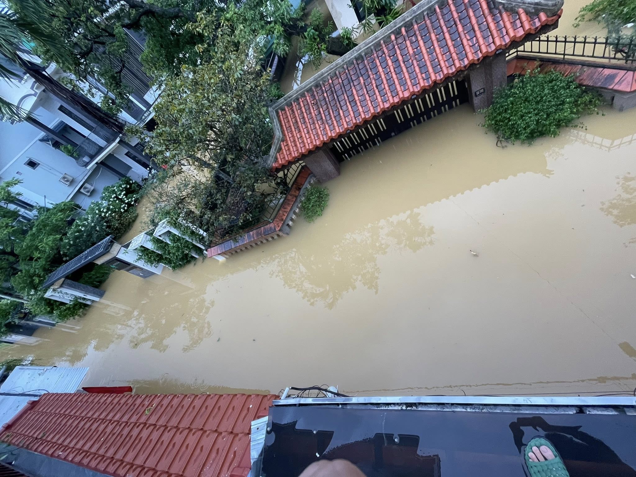 Ảnh hưởng bão số 13 - Kalmaegi, mưa lũ ở Huế sẽ như thế nào? - Ảnh 1.