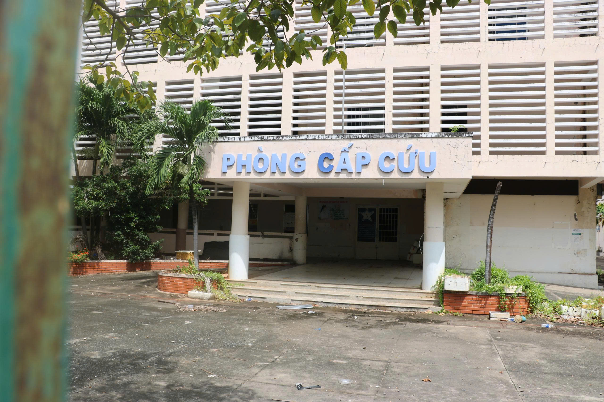 Cận cảnh hai bệnh viện cũ Bà Rịa và Lê Lợi chờ ngày hồi sinh - Ảnh 7.