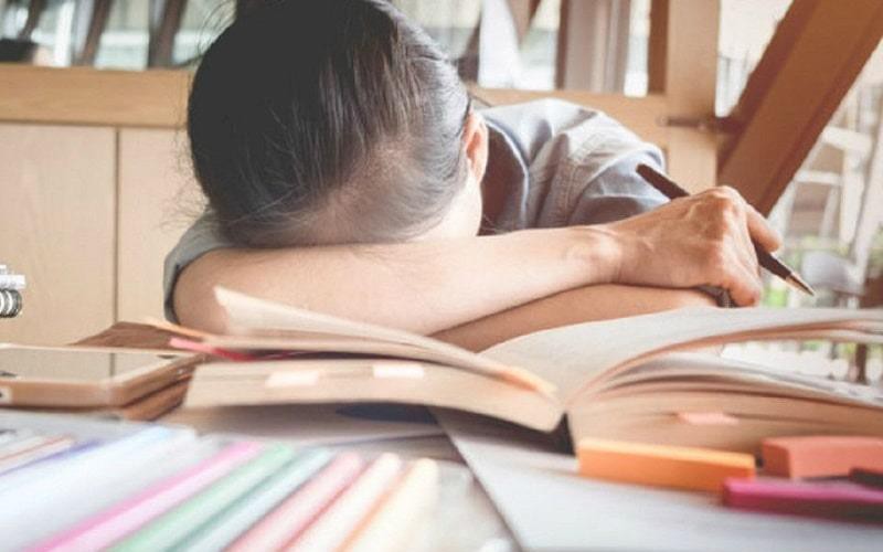 Tranh luận gay gắt về quy định xử phạt cha mẹ nếu cưỡng ép con học quá sức - Ảnh 3.