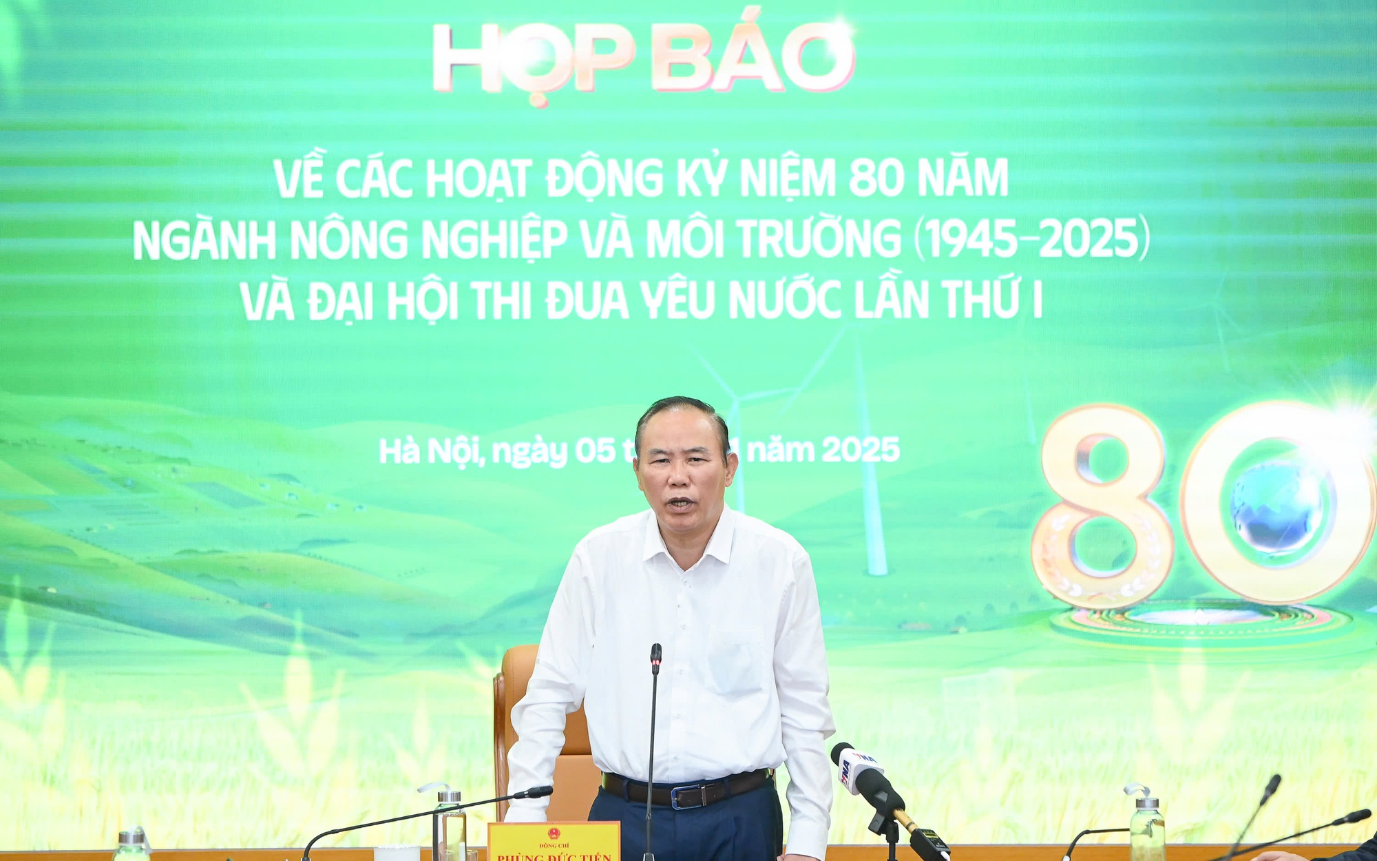 Xuất khẩu hướng tới kỷ lục mới - Ảnh 2.