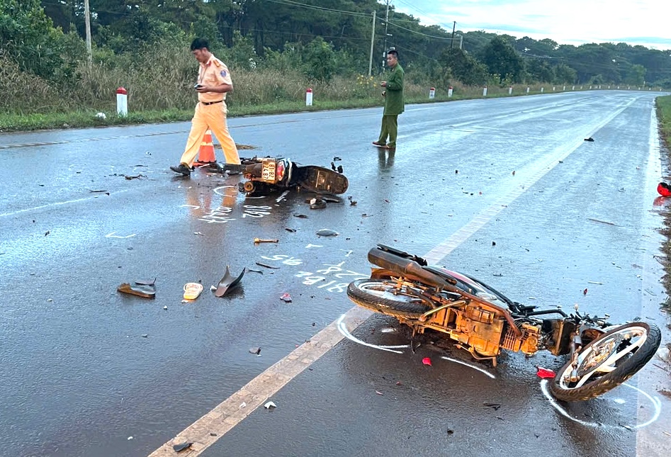 Vụ tai nạn giao thông nghiêm trọng tại gia Lai: 4 Thiếu niên thương vong - Ảnh 1. Vụ tai nạn giao thông nghiêm trọng tại gia Lai: 4 Thiếu niên thương vong - Ảnh 1.