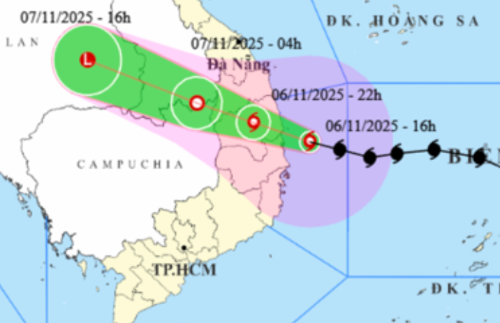 Bão số 13 Kalmaegi đổ bộ Đà Nẵng - Khánh hòa tối nay với Sức gió mạnh - Ảnh 1. Bão số 13 Kalmaegi đổ bộ Đà Nẵng - Khánh hòa tối nay với Sức gió mạnh - Ảnh 1.